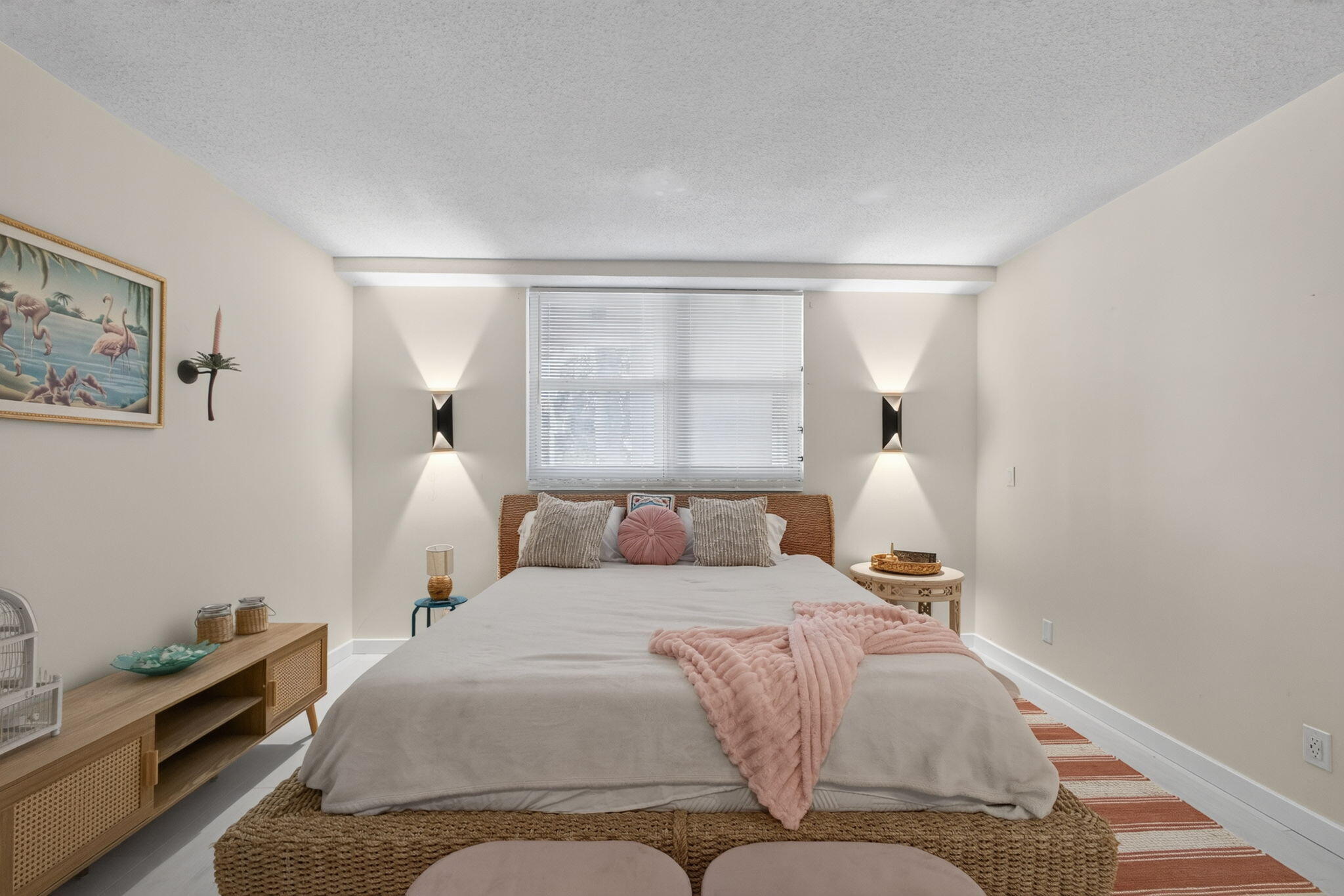 PARADISE HARBOUR CONDO - Residential