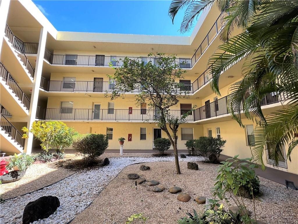 BEAUTIFUL CONDO 2 BEDS / 2 BATHS. TILE FLOORING THROUGHOUT. FULLY FURNISHED READY TO MOVE IN. GOOD SIZE BEDROOMS WITH PLENTY OF CLOSETS. UPDATED BATHROOMS. NEW WATER HEATER. SCREENED-IN BALCONY. LOW MONTHLY MAINTENANCE FEES. ACTIVE 55+ AND 24/7 GATED CUMMUNITY WITH LOTS OF ACTIVITIES AND AMENITIES. HEATED POOL, EXERCISE ROOM, TENNIS, BILLARDS, PICKLE BALL, BBQ AREA AND MUCH MORE. GREAT LOCATION. CLOSE TO EVERYTHING AND 15 MINUTES FROM THE BEACH. NO RENTAL FOR 3 YEARS. ALL FURNISHED AND TURNKEY.
