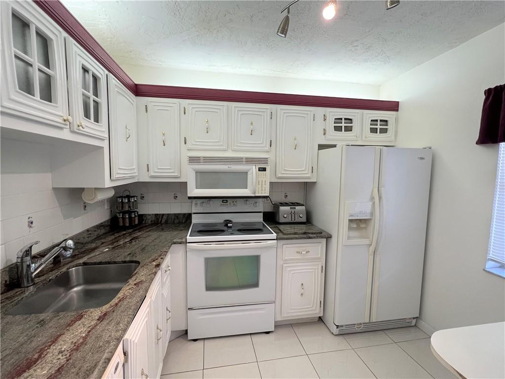 SOMERSET - Residential