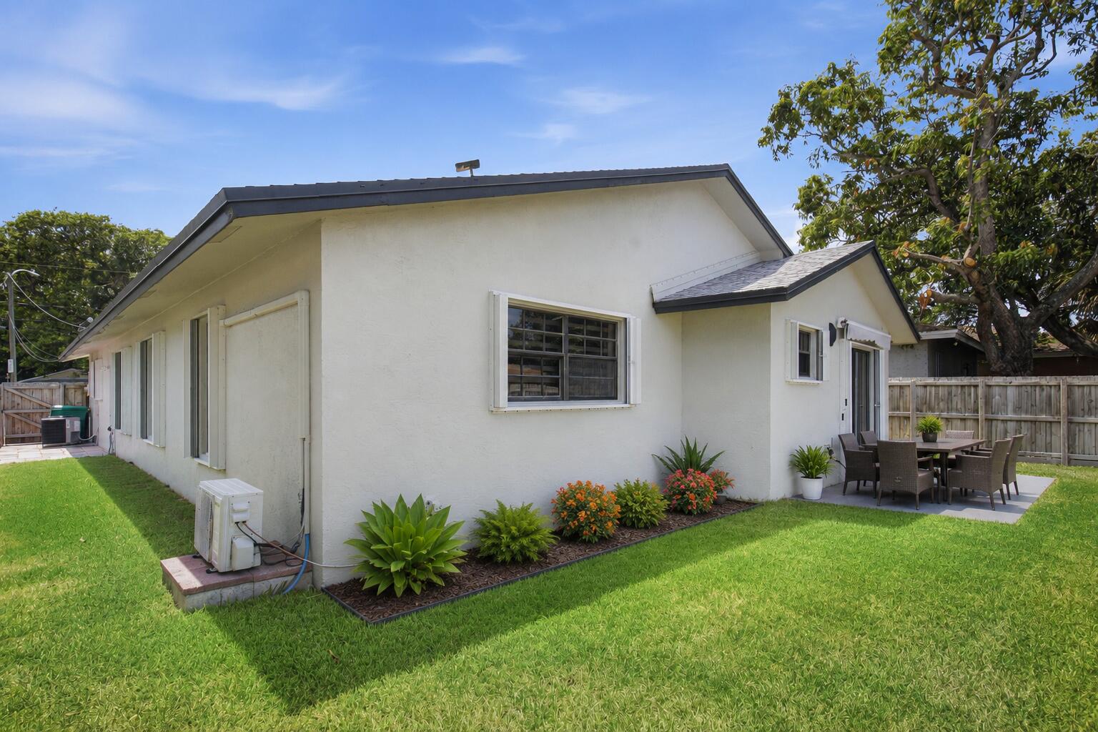 TOWN OF MODELO (DANIA) B-49 - Residential