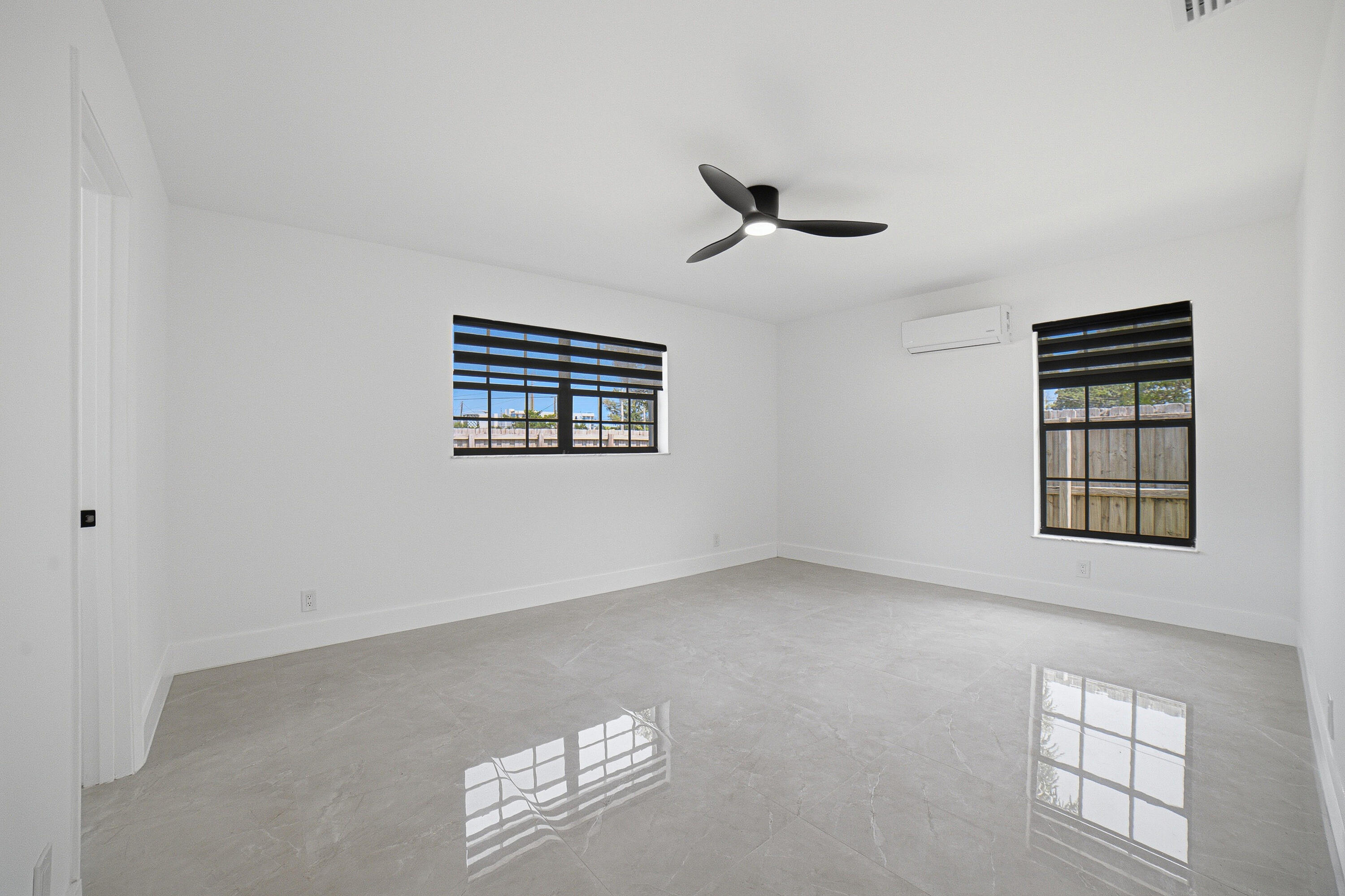 TOWN OF MODELO (DANIA) B-49 - Residential