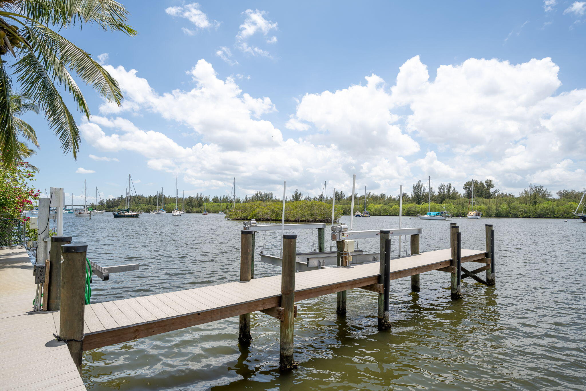 RIVERSIDE PARK - Residential