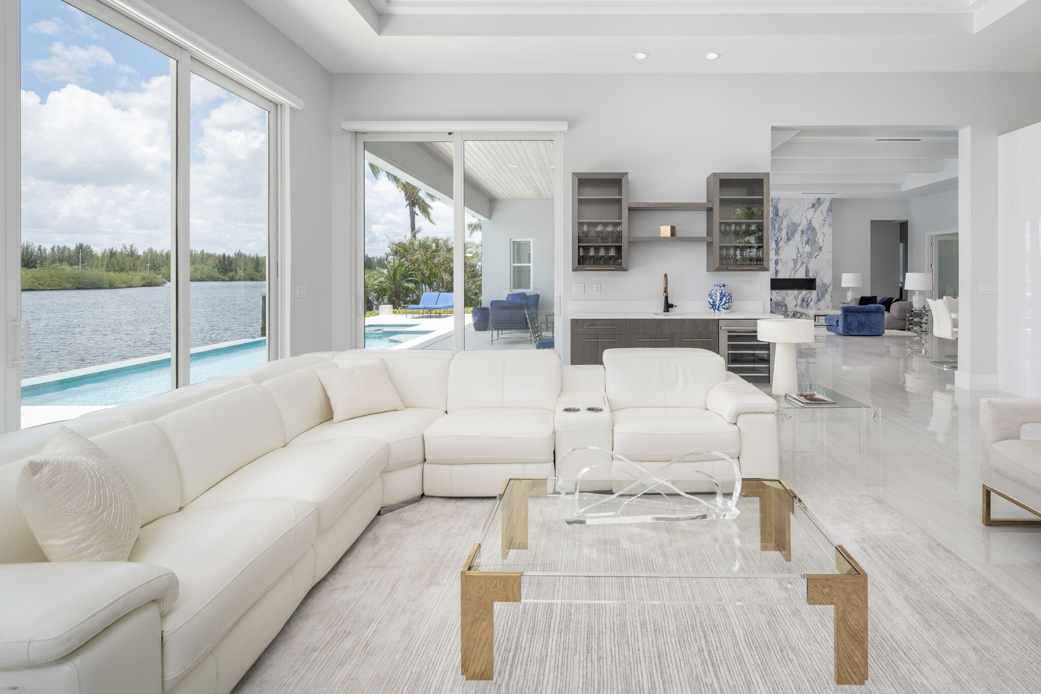 RIVERSIDE PARK - Residential