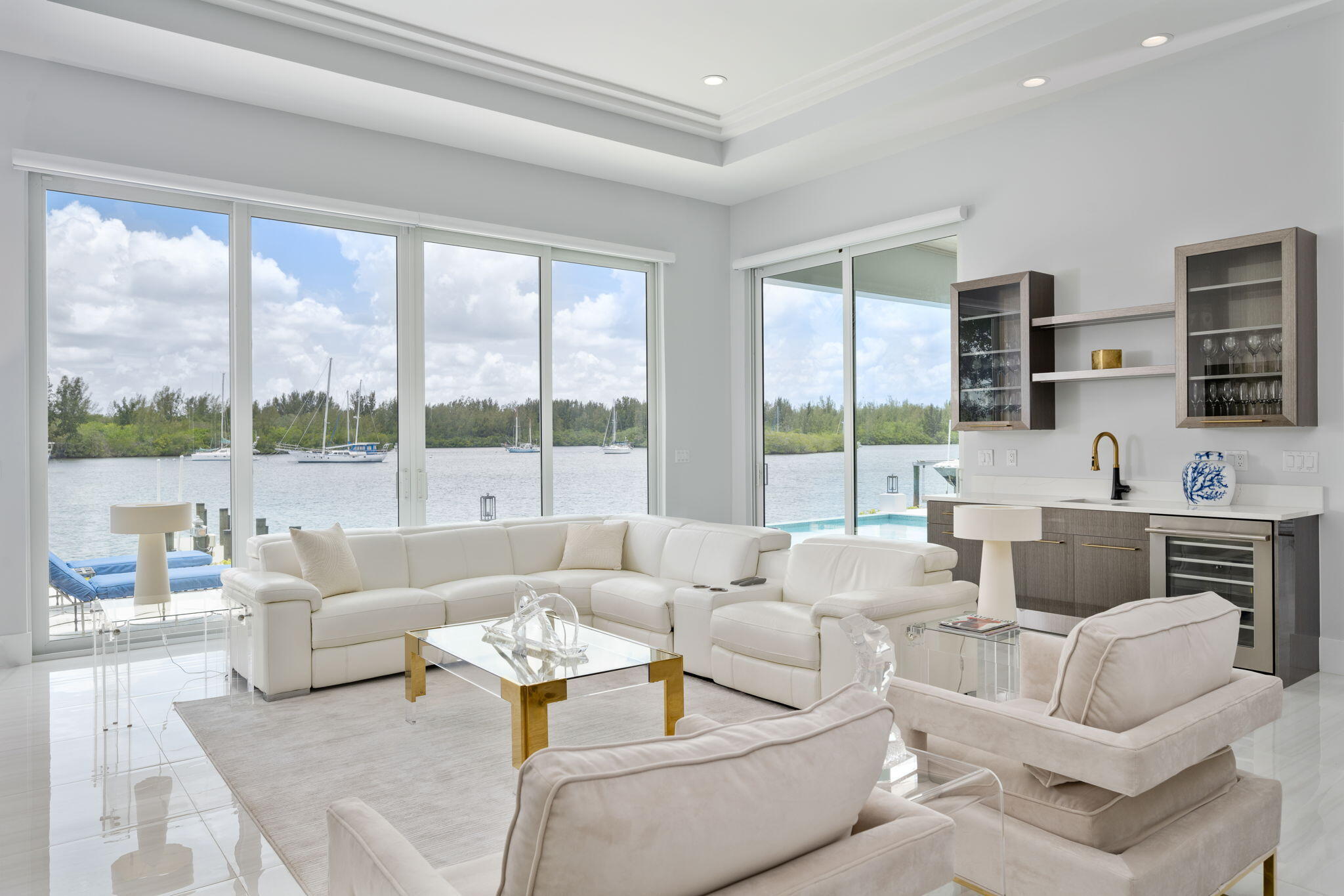 RIVERSIDE PARK - Residential