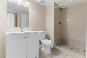 RACQUET CLUB APARTMENTS AT - Residential