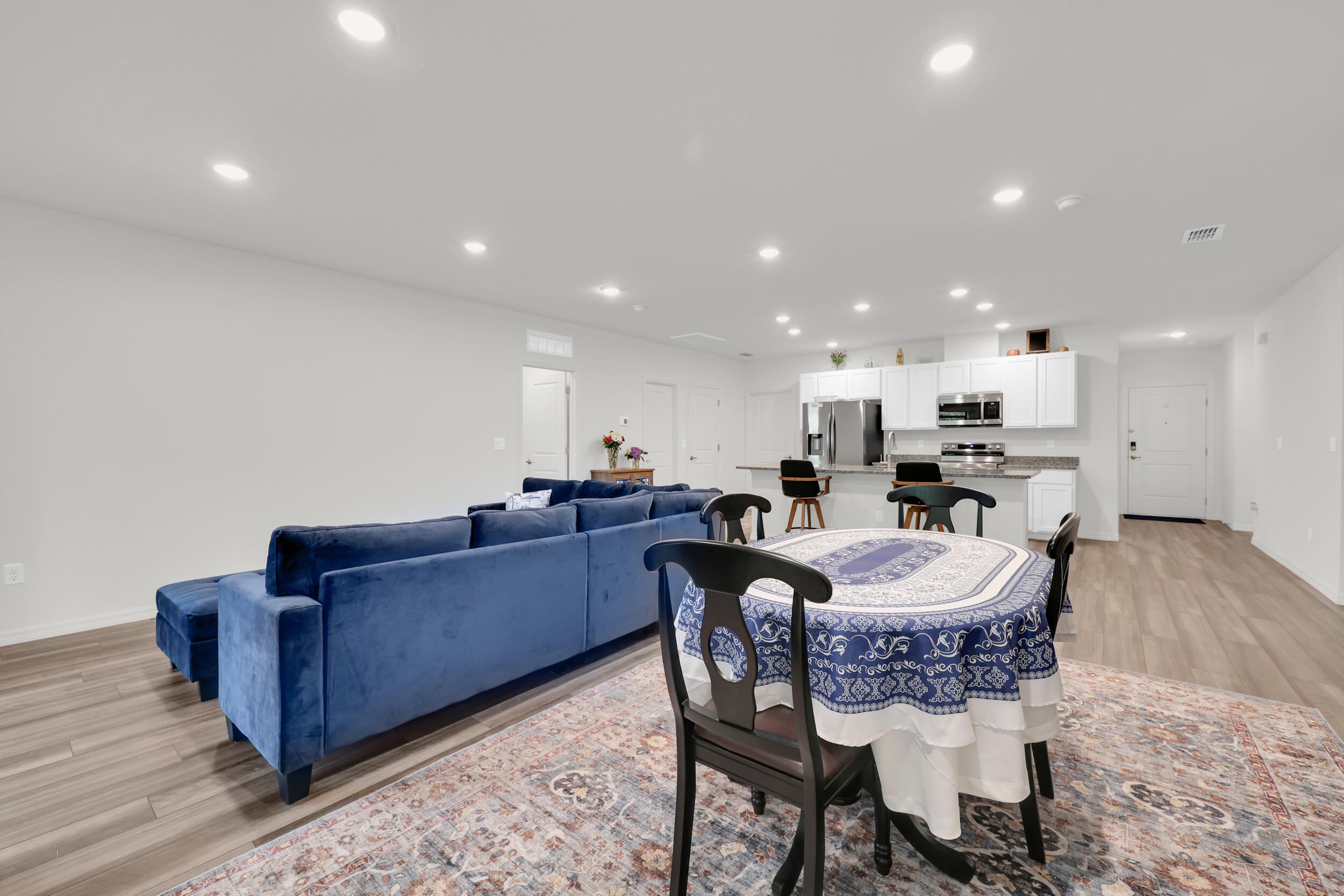 VERO LAKE ESTATES UNIT E - Residential