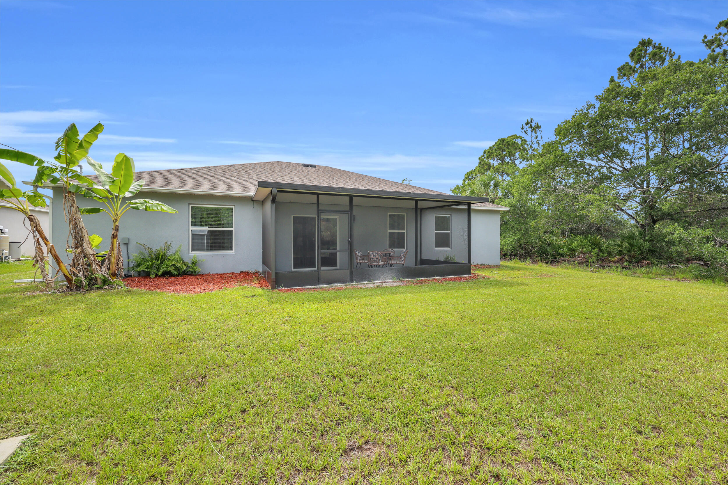 VERO LAKE ESTATES UNIT E - Residential