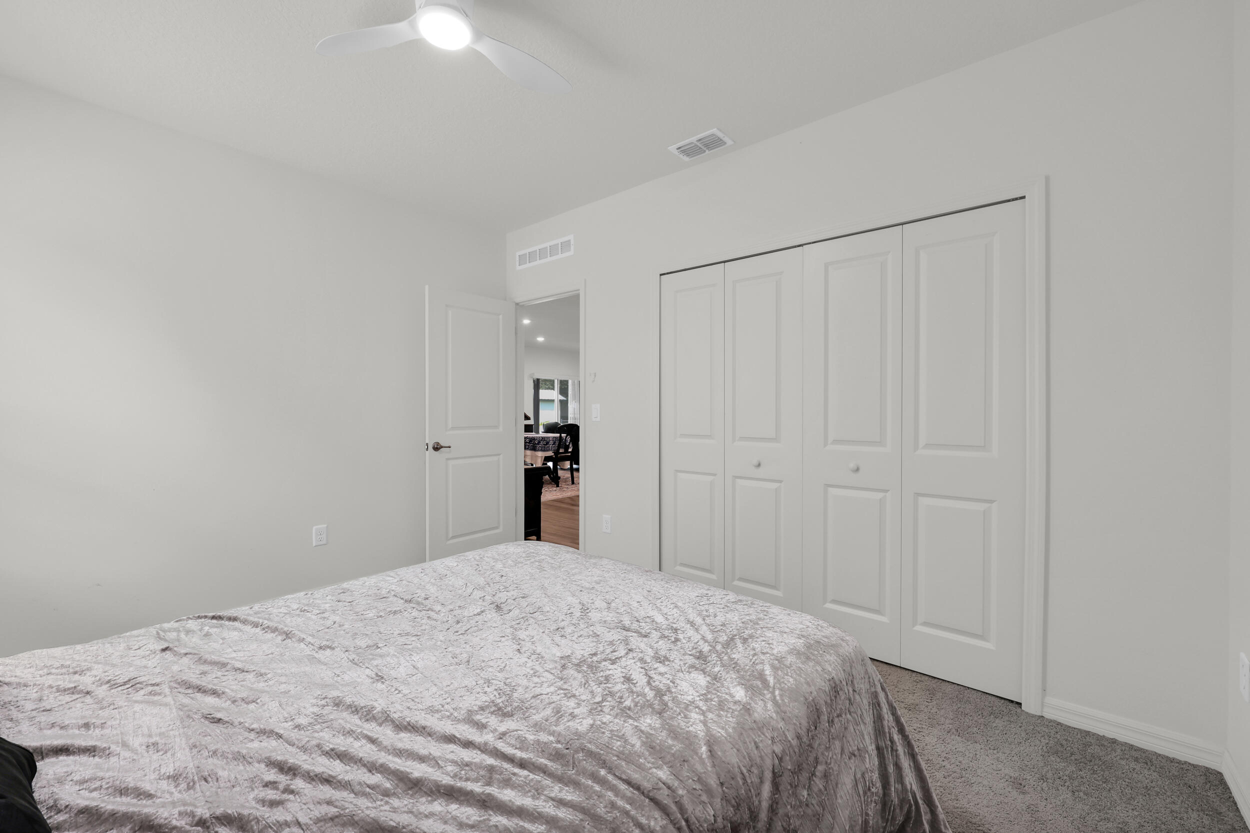 VERO LAKE ESTATES UNIT E - Residential