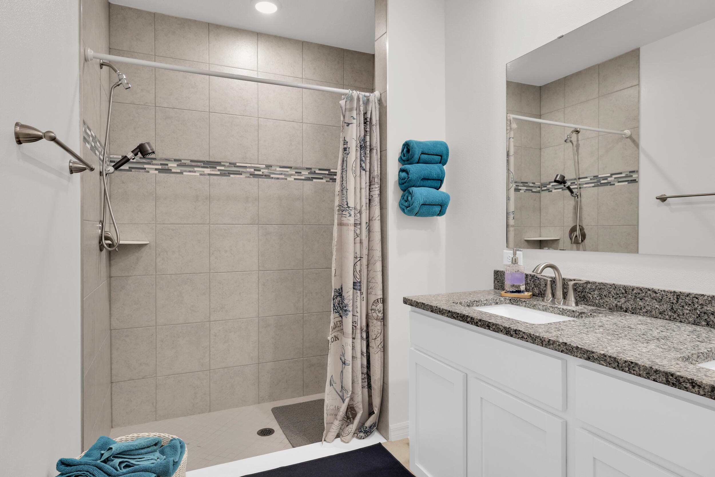 VERO LAKE ESTATES UNIT E - Residential