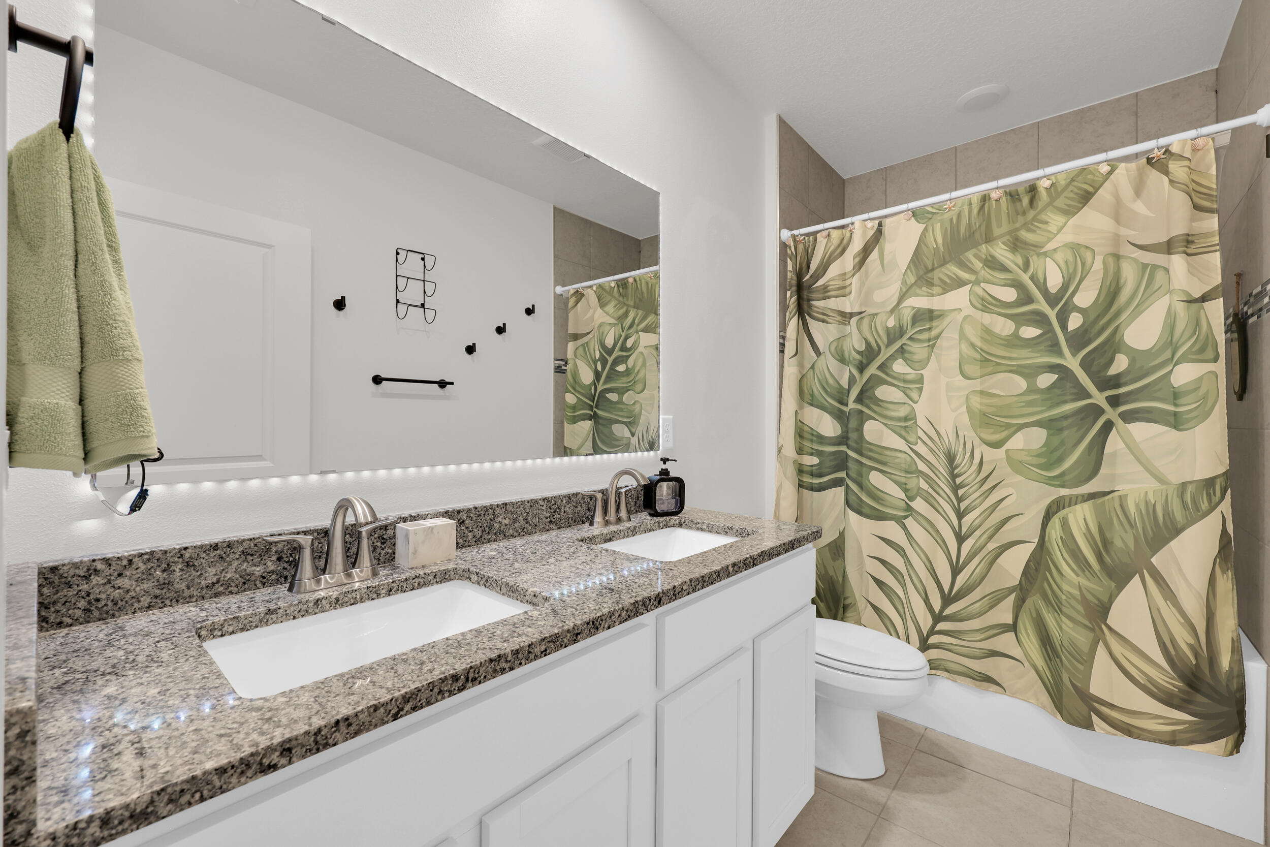 VERO LAKE ESTATES UNIT E - Residential