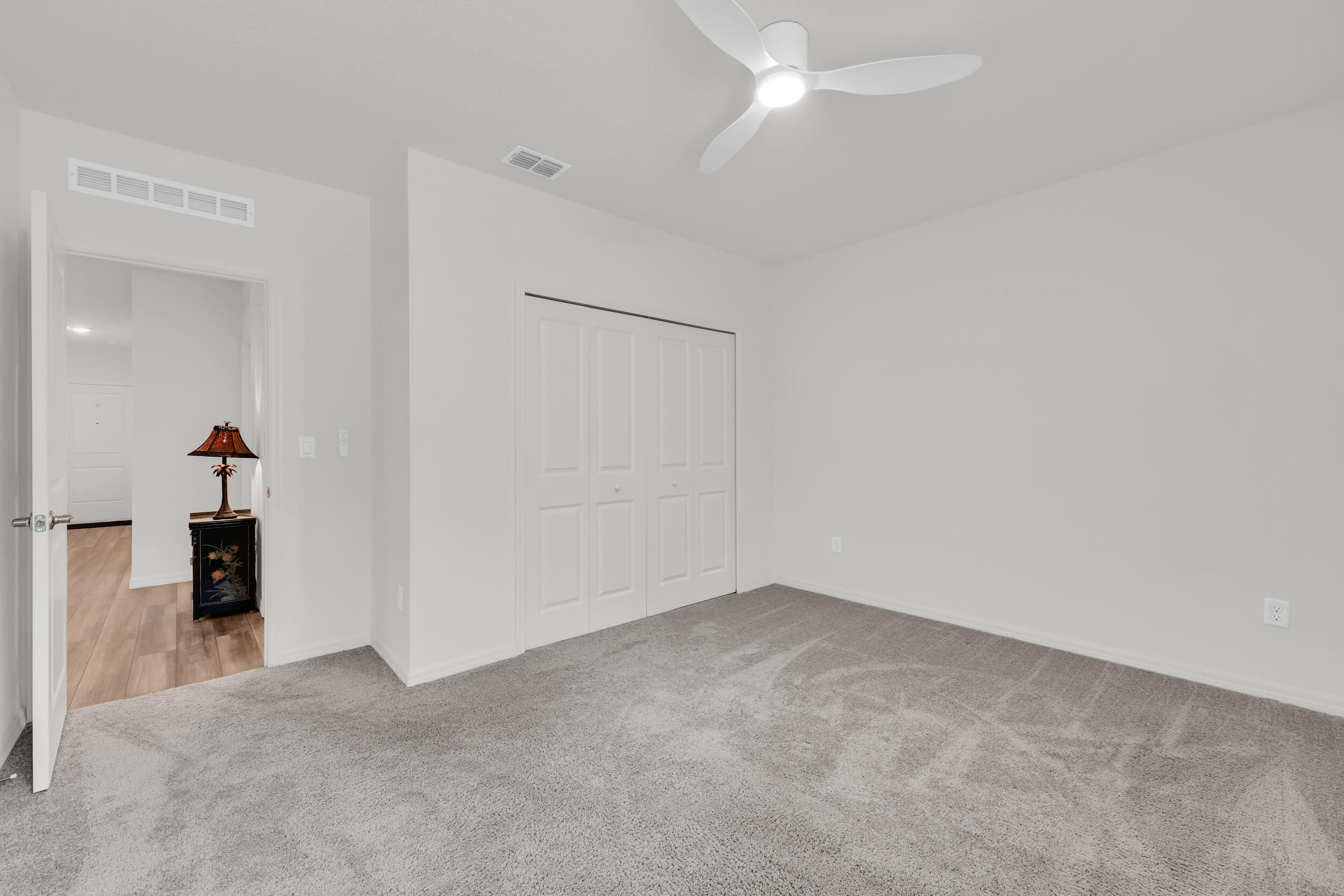 VERO LAKE ESTATES UNIT E - Residential
