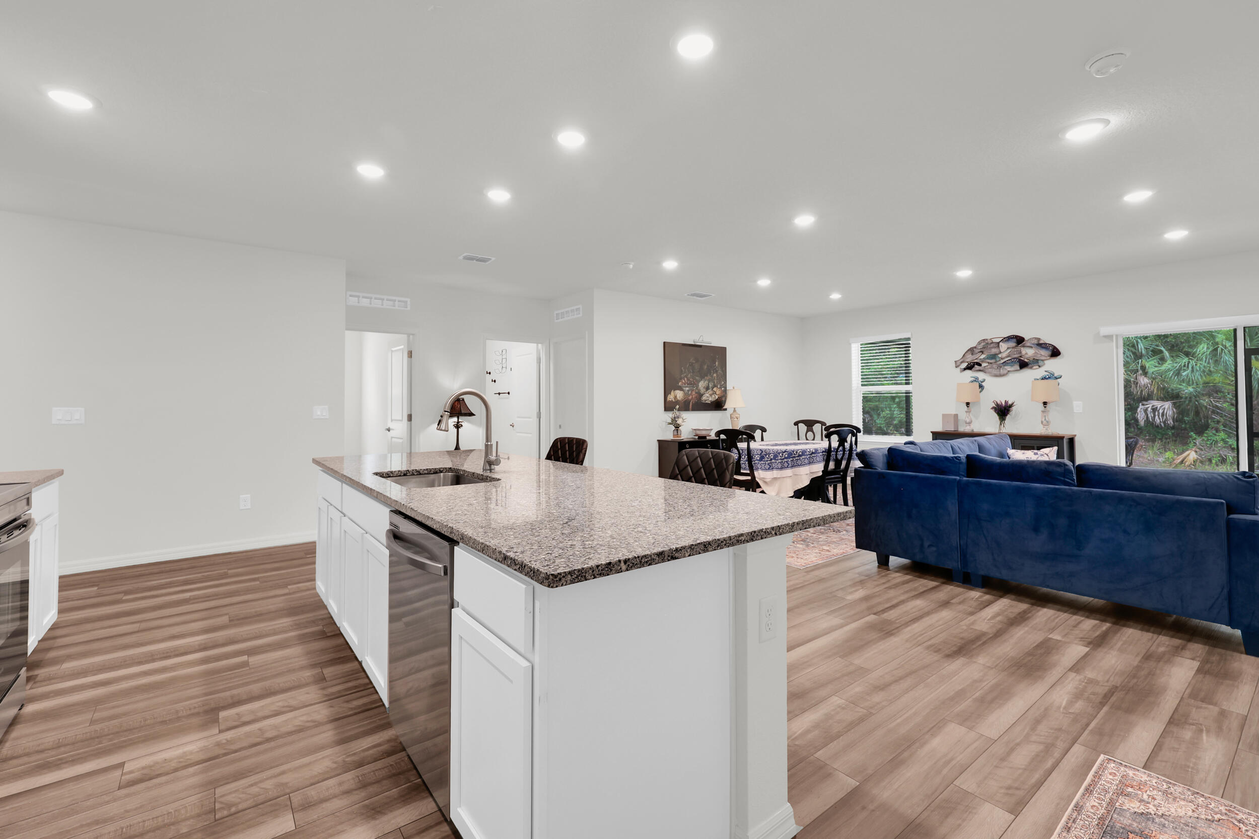 VERO LAKE ESTATES UNIT E - Residential