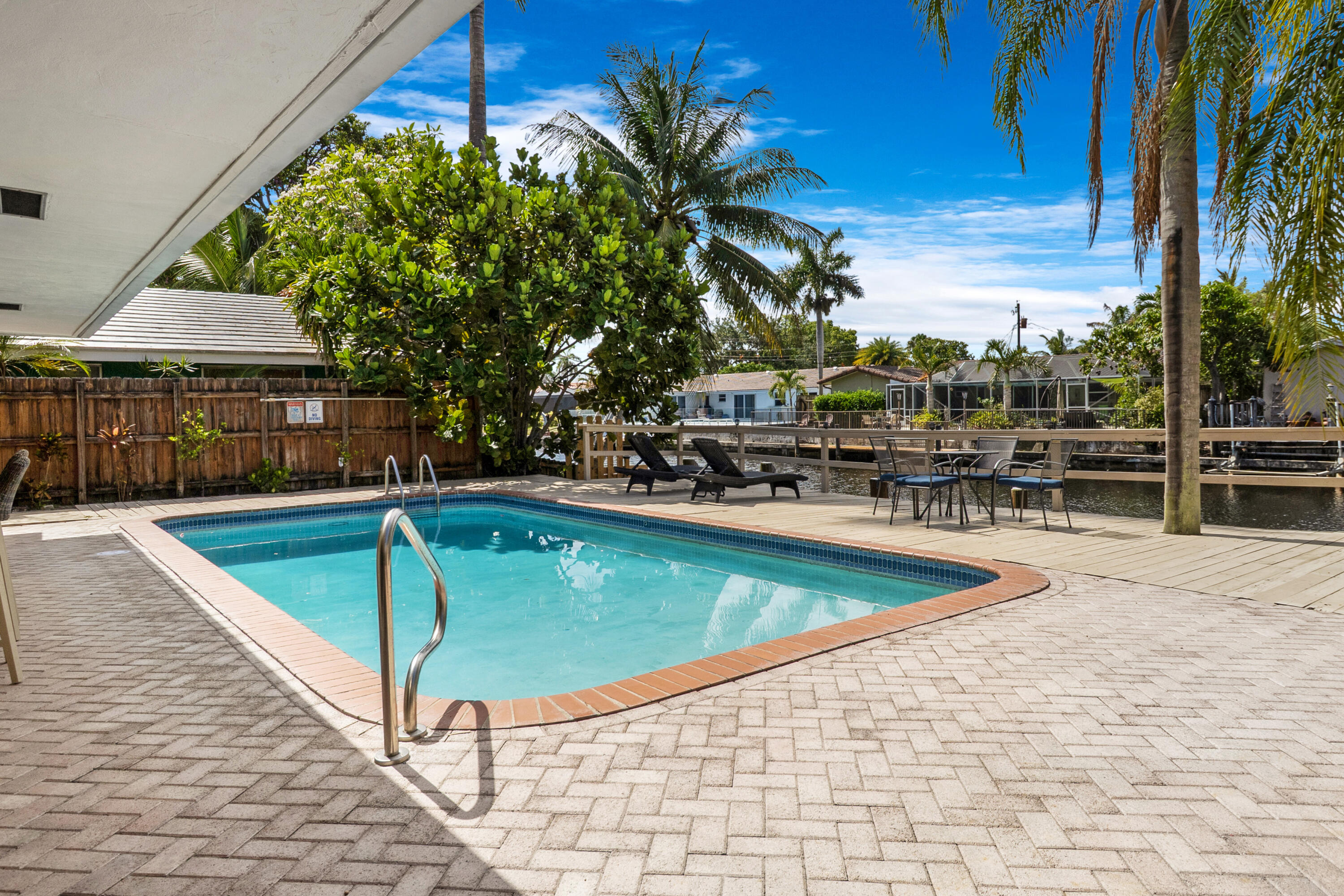 CORAL RIDGE ISLES - Residential