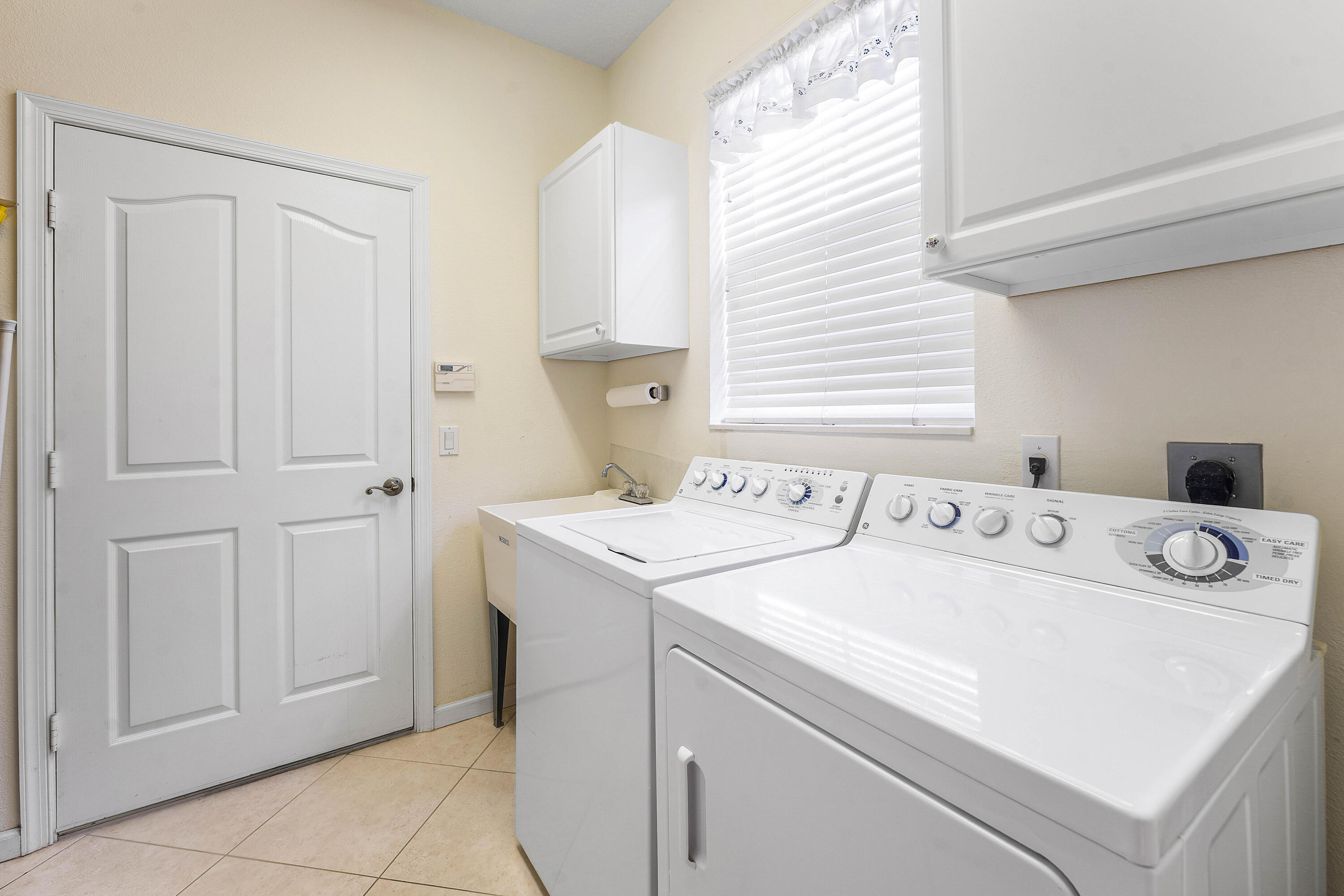 JENSEN BEACH COUNTRY CLUB - Residential