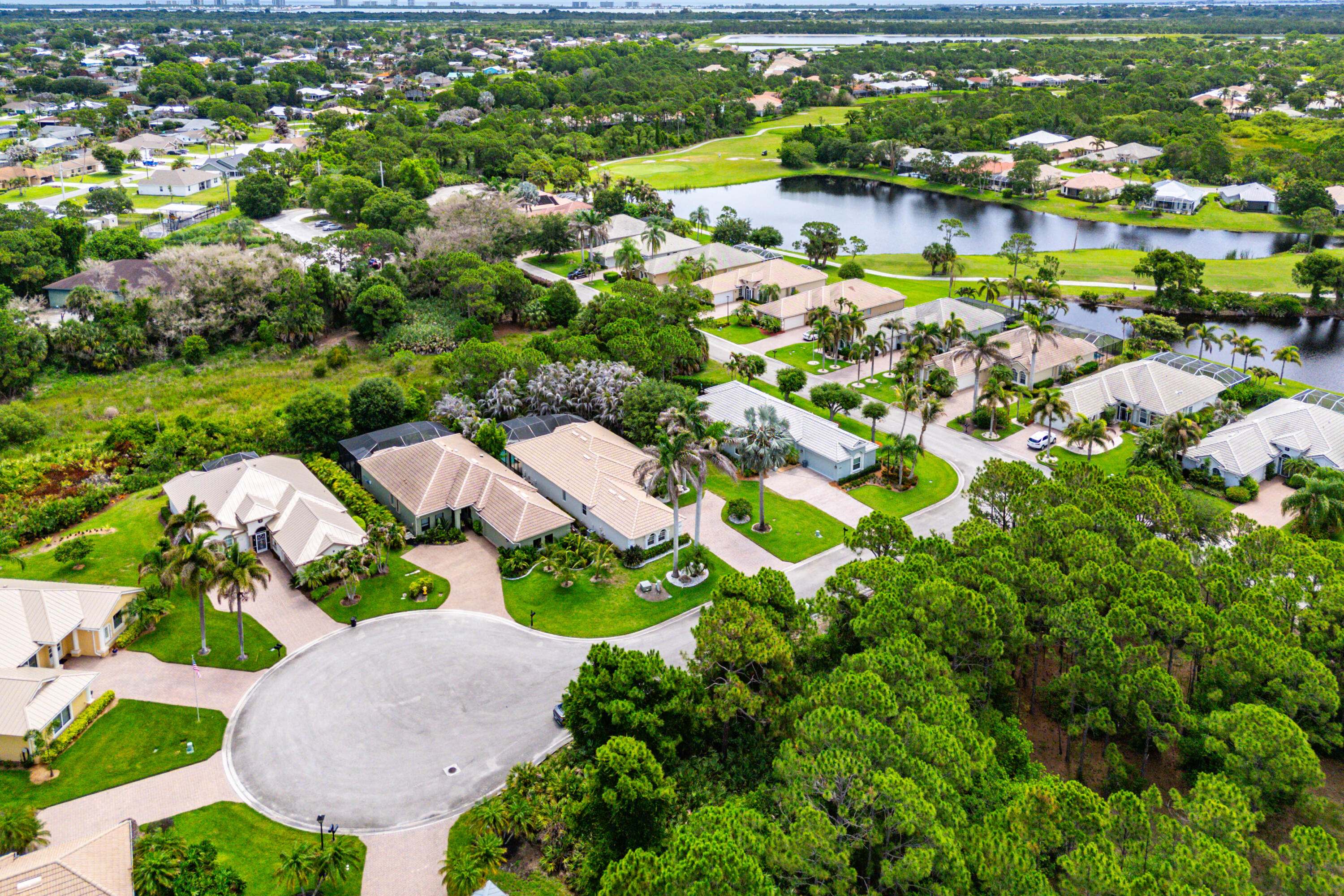 JENSEN BEACH COUNTRY CLUB - Residential