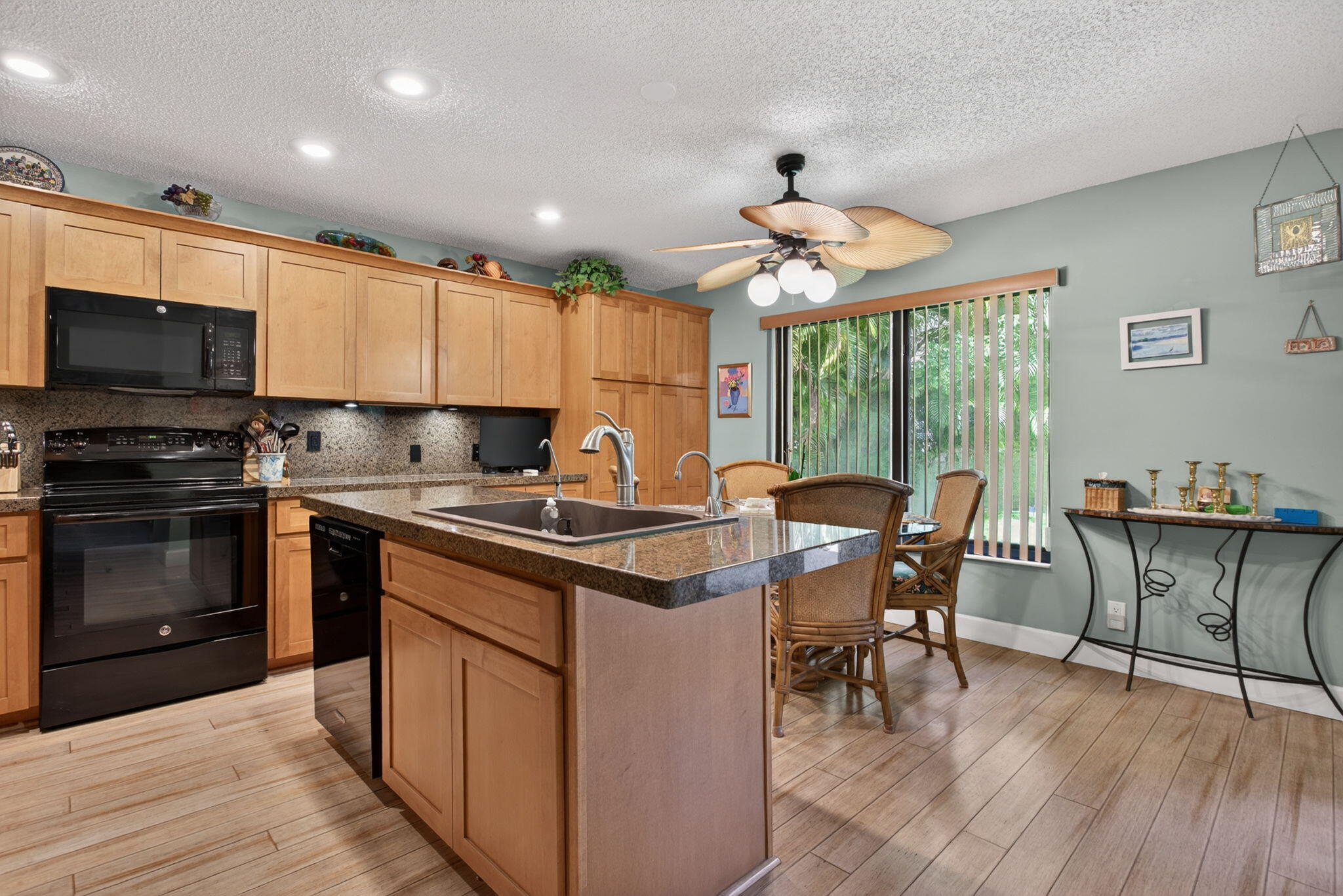 CYPRESS RUN - Residential