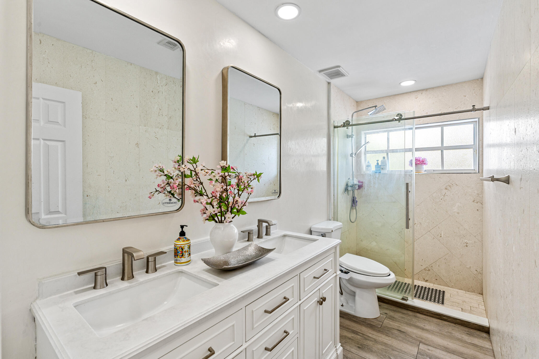 MAPLEWOOD - Residential