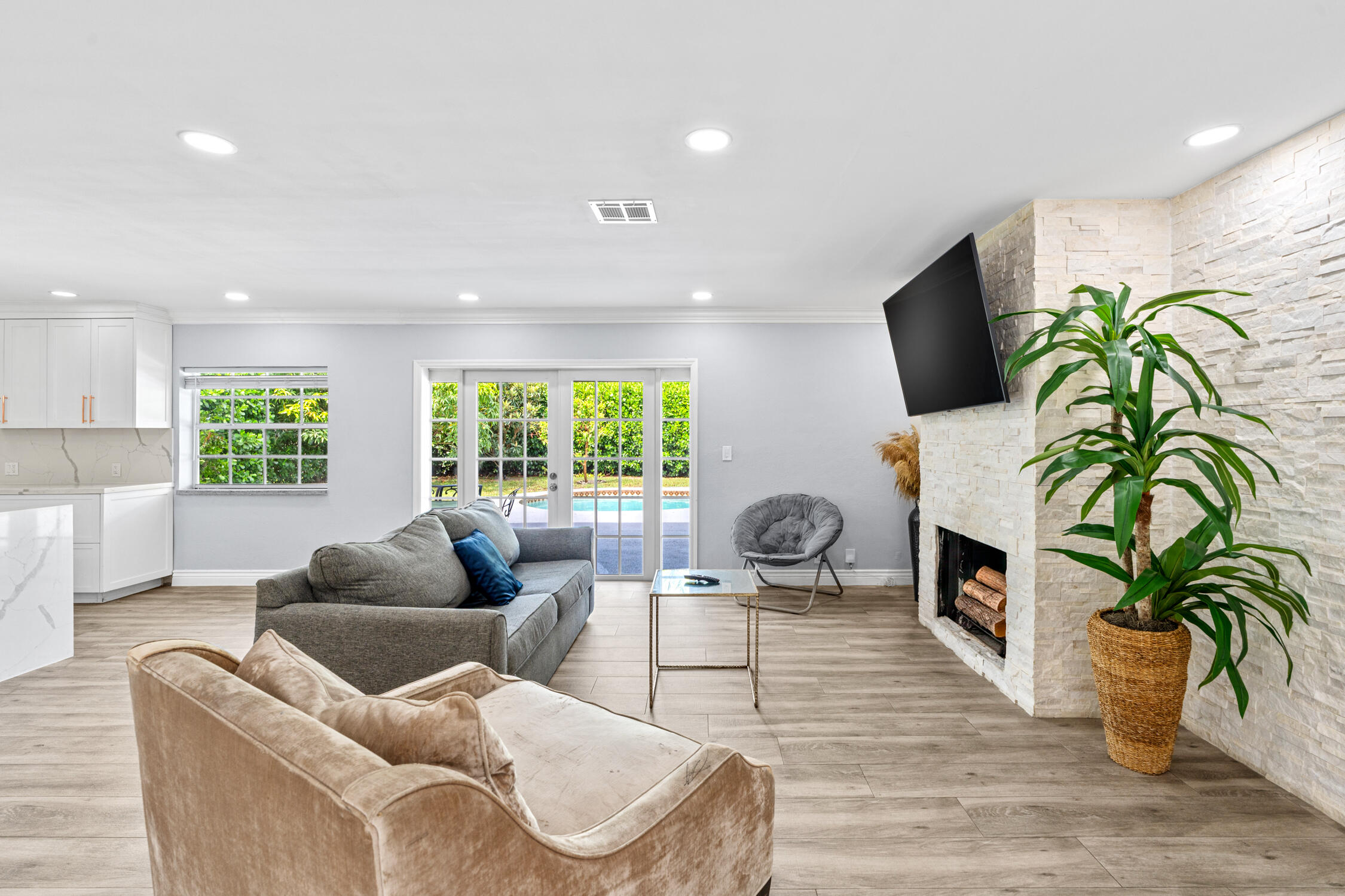 MAPLEWOOD - Residential