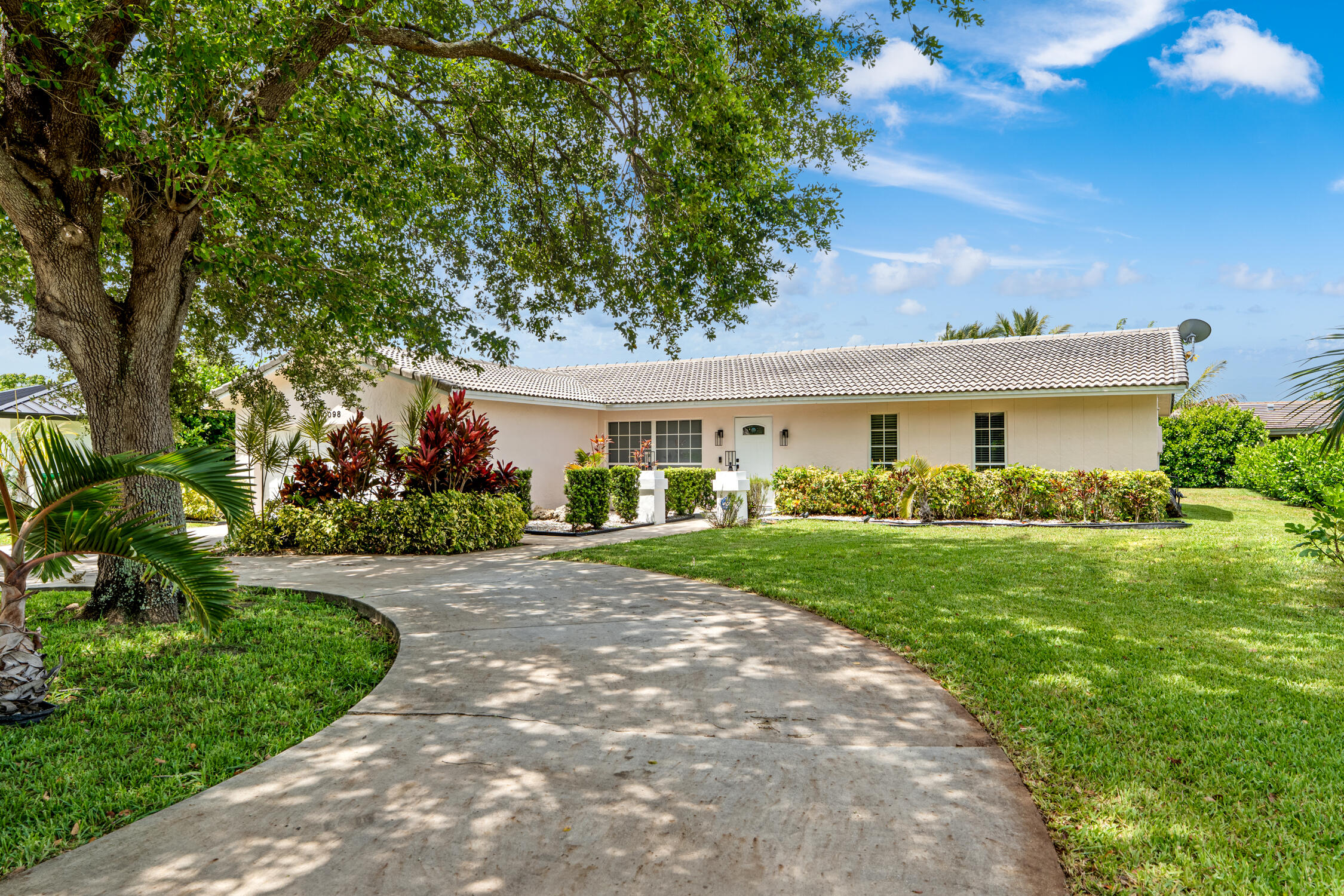 MAPLEWOOD - Residential