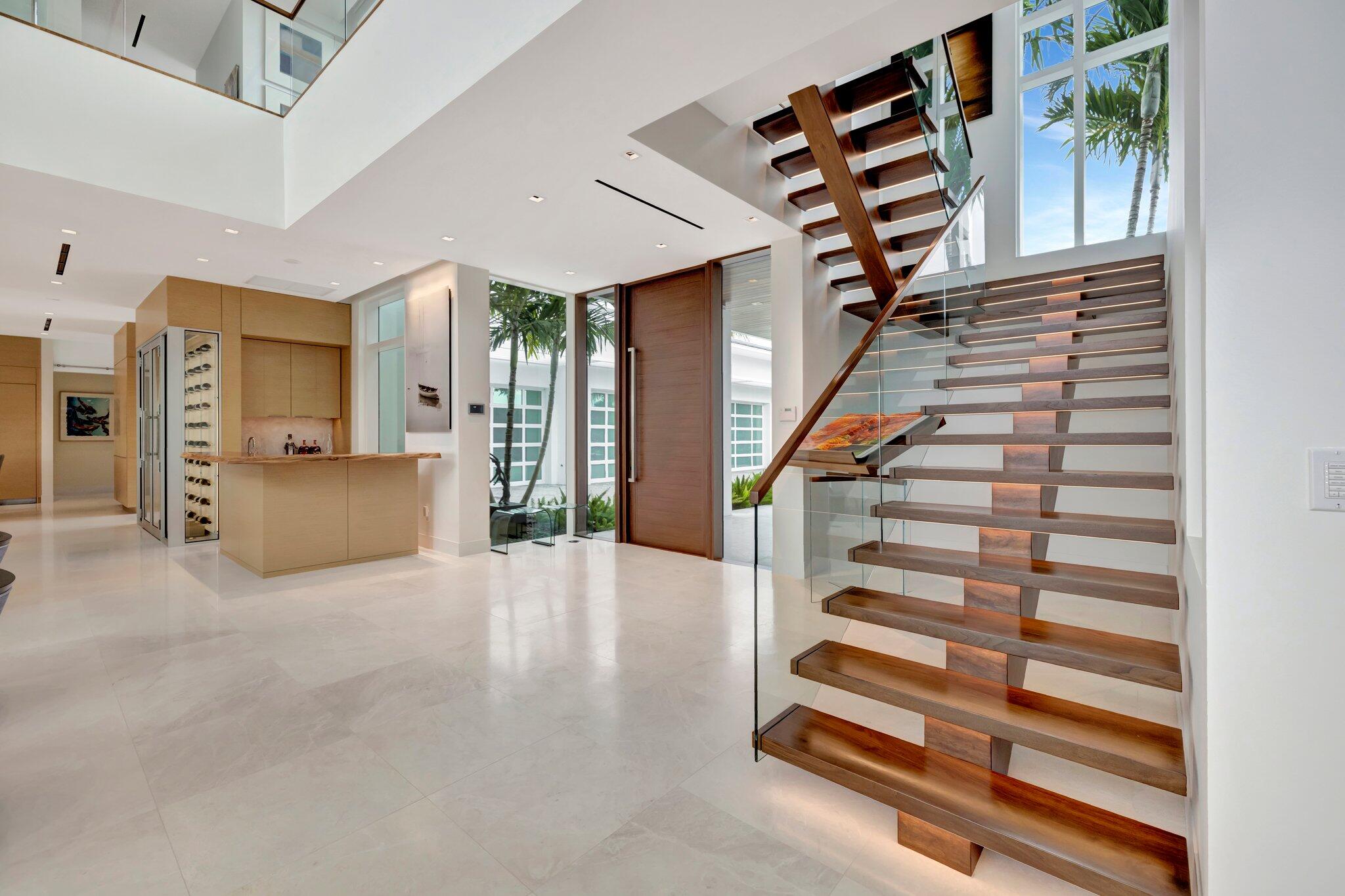 SAILFISH POINT - Residential