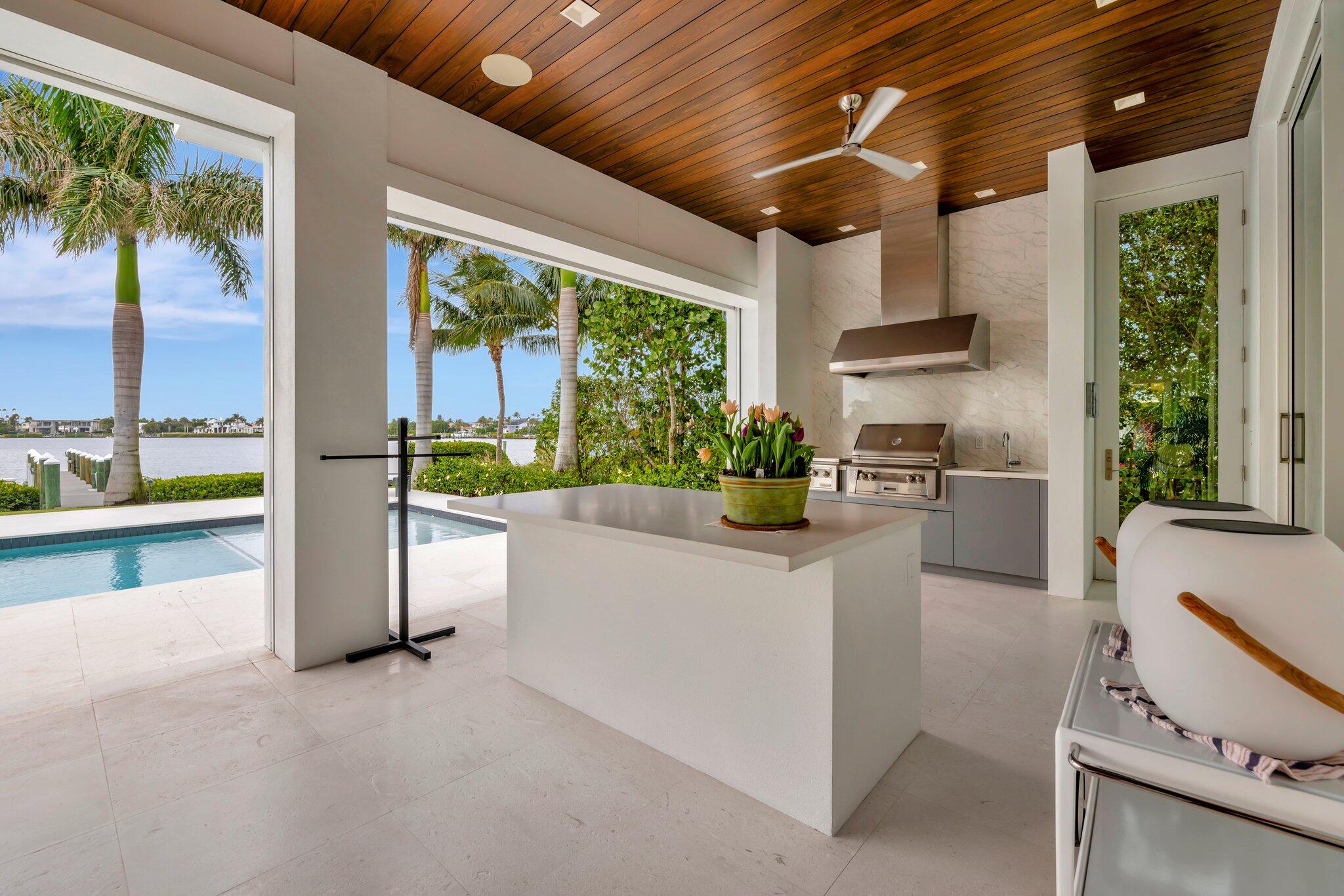 SAILFISH POINT - Residential