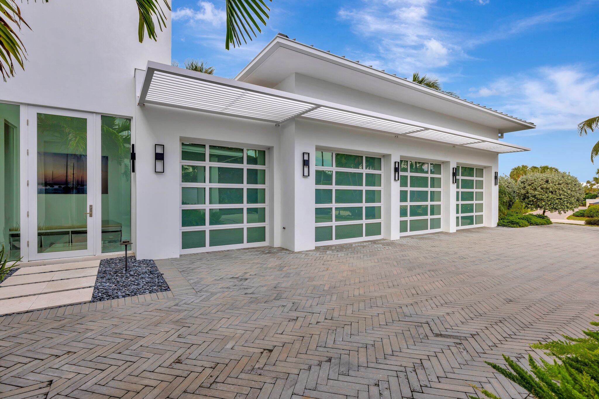 SAILFISH POINT - Residential
