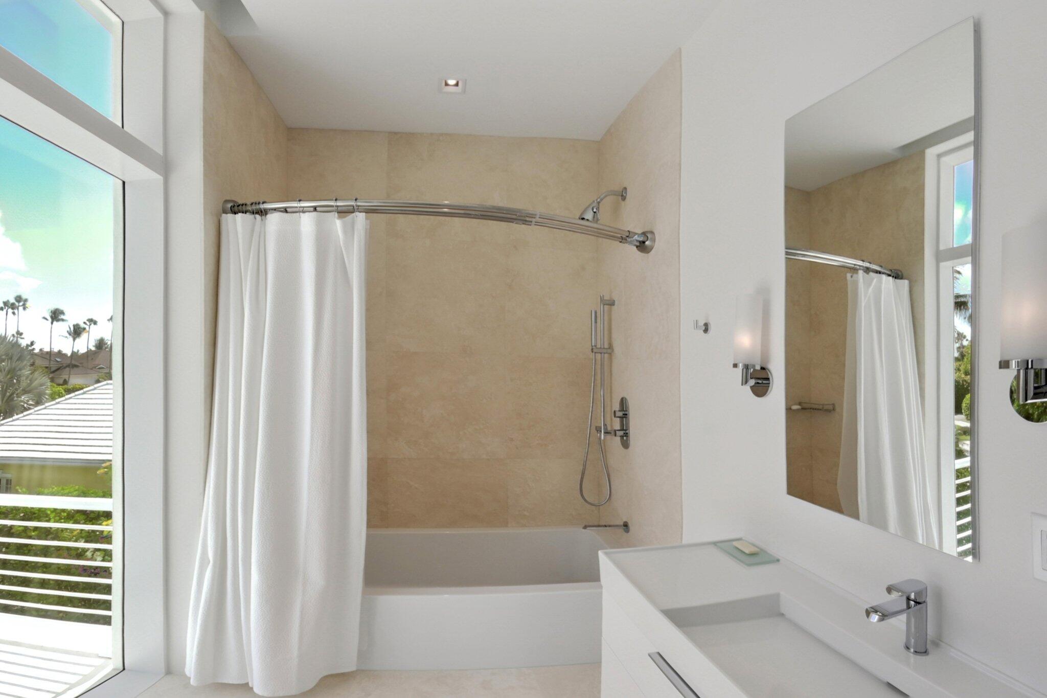 SAILFISH POINT - Residential