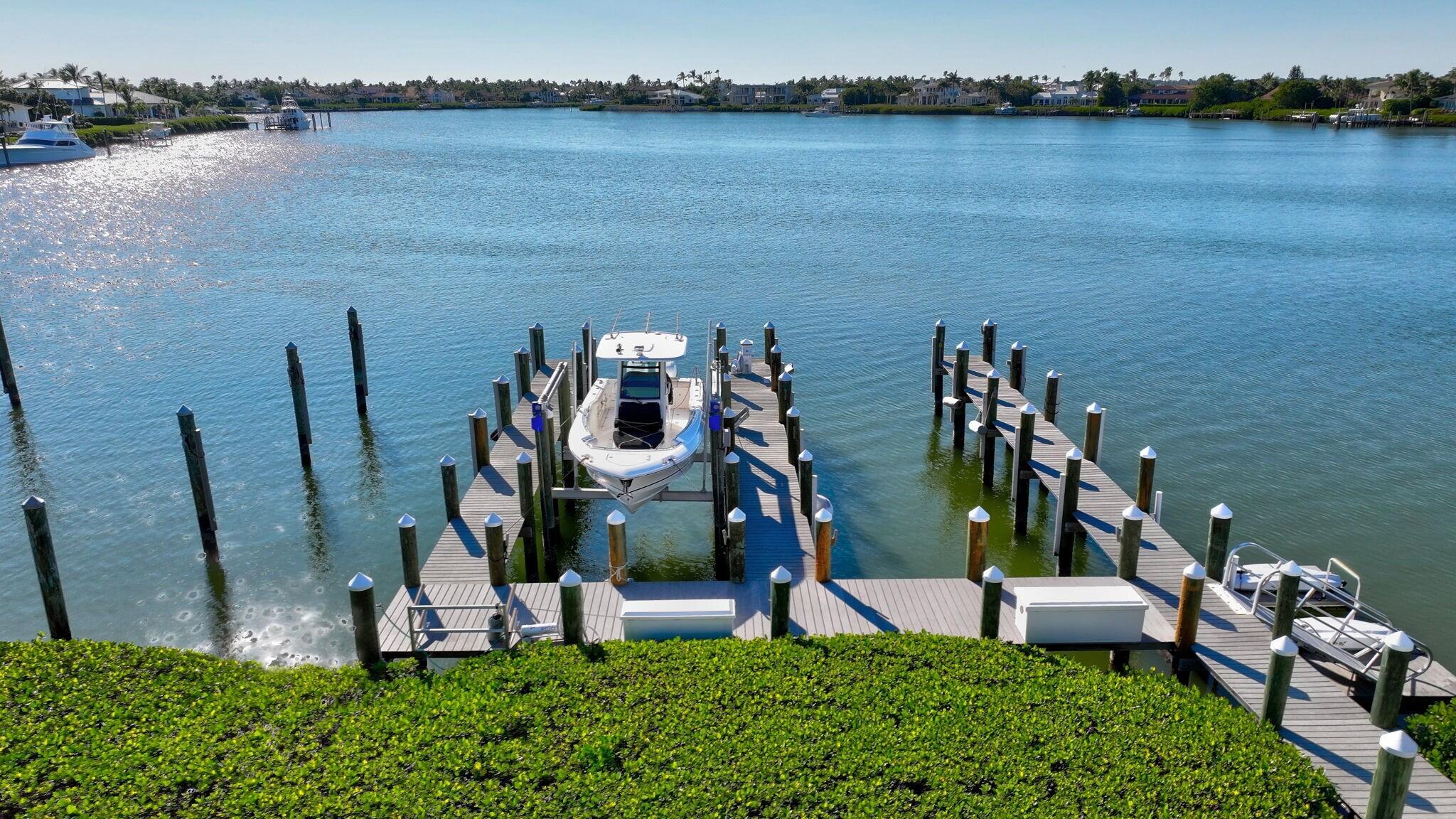 SAILFISH POINT - Residential