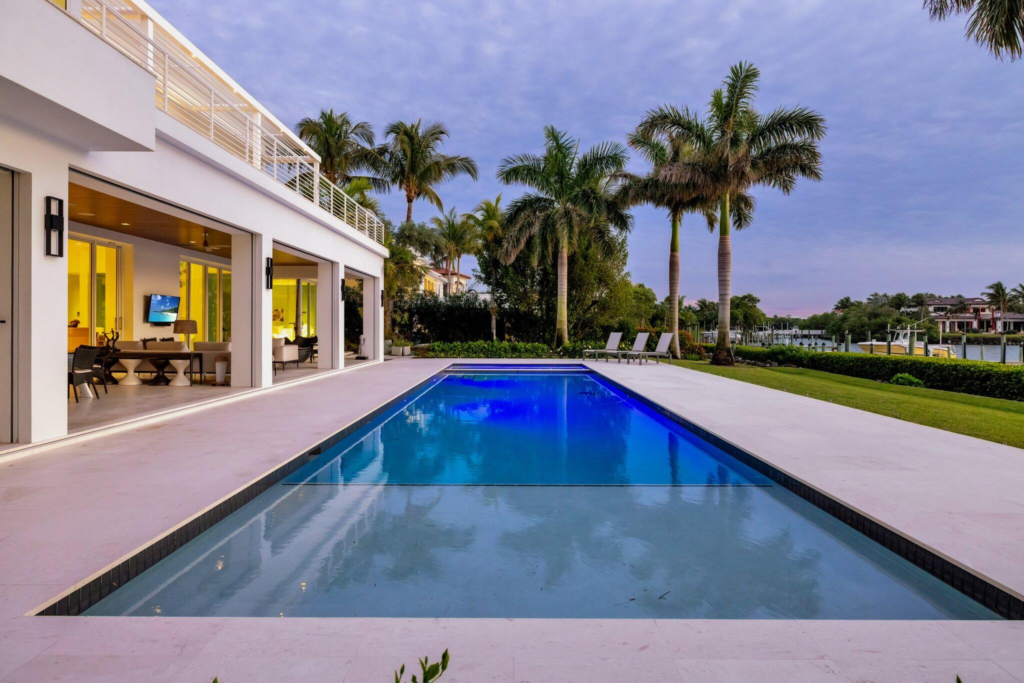 SAILFISH POINT - Residential