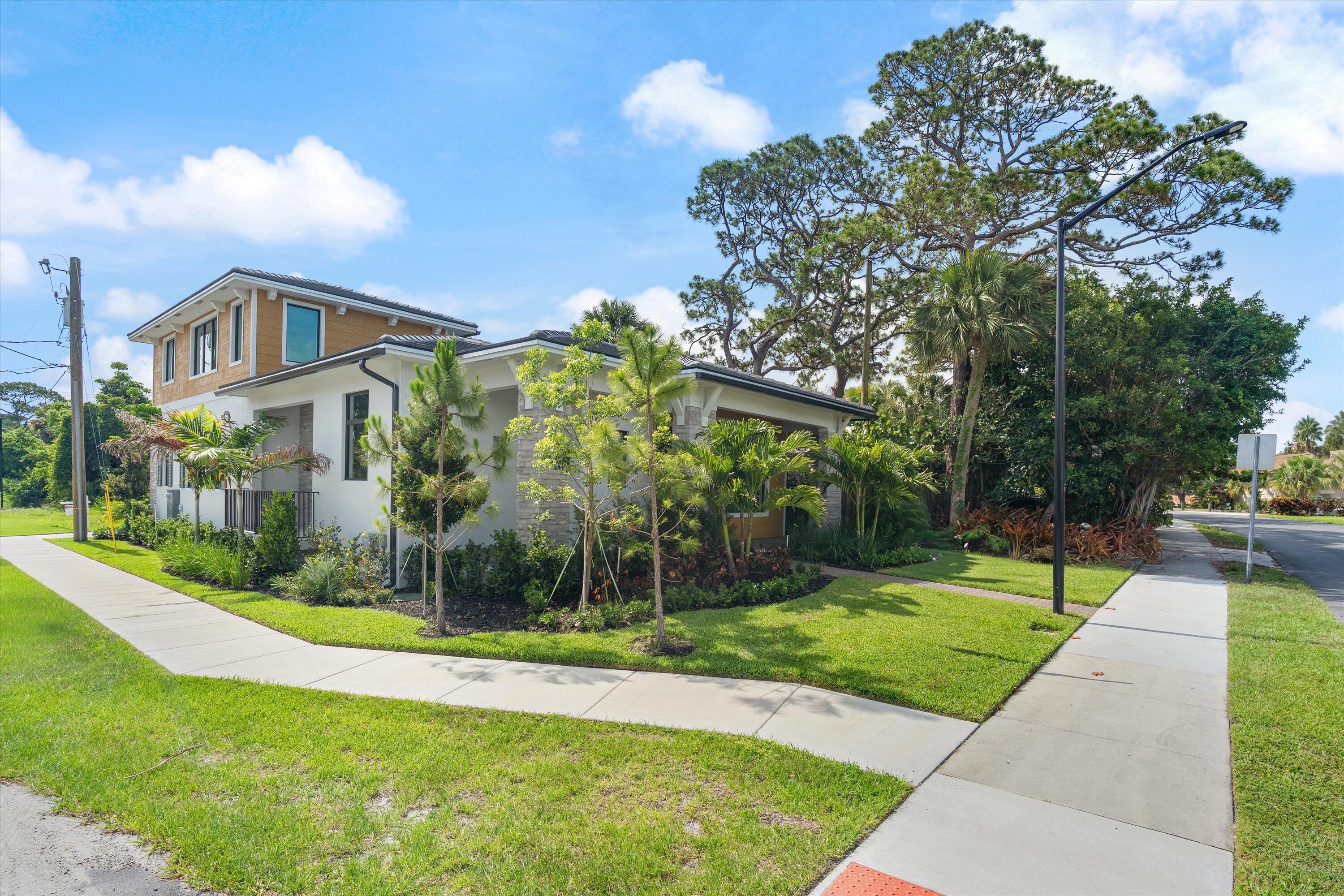 RIVERSIDE PARK - Residential