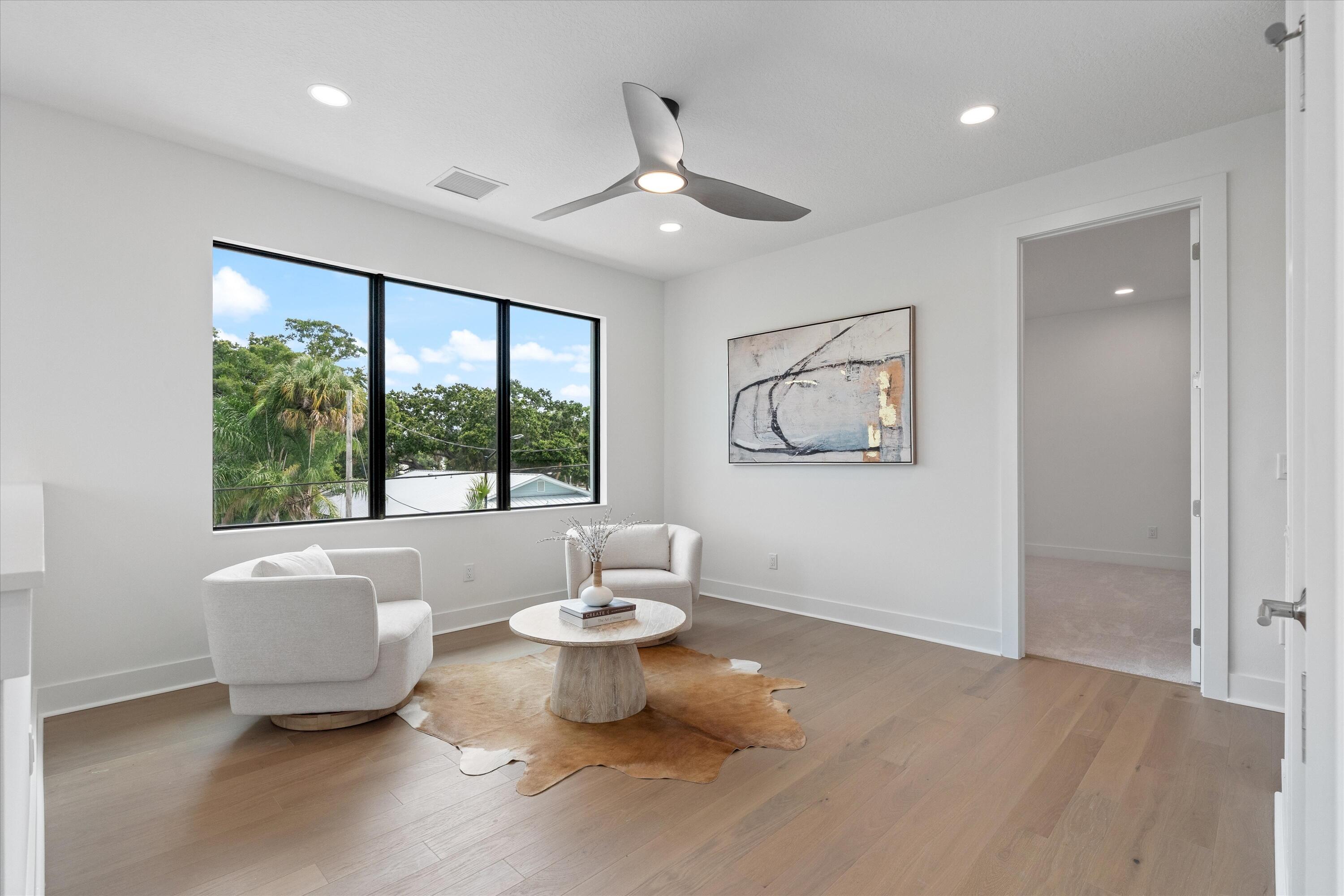 RIVERSIDE PARK - Residential