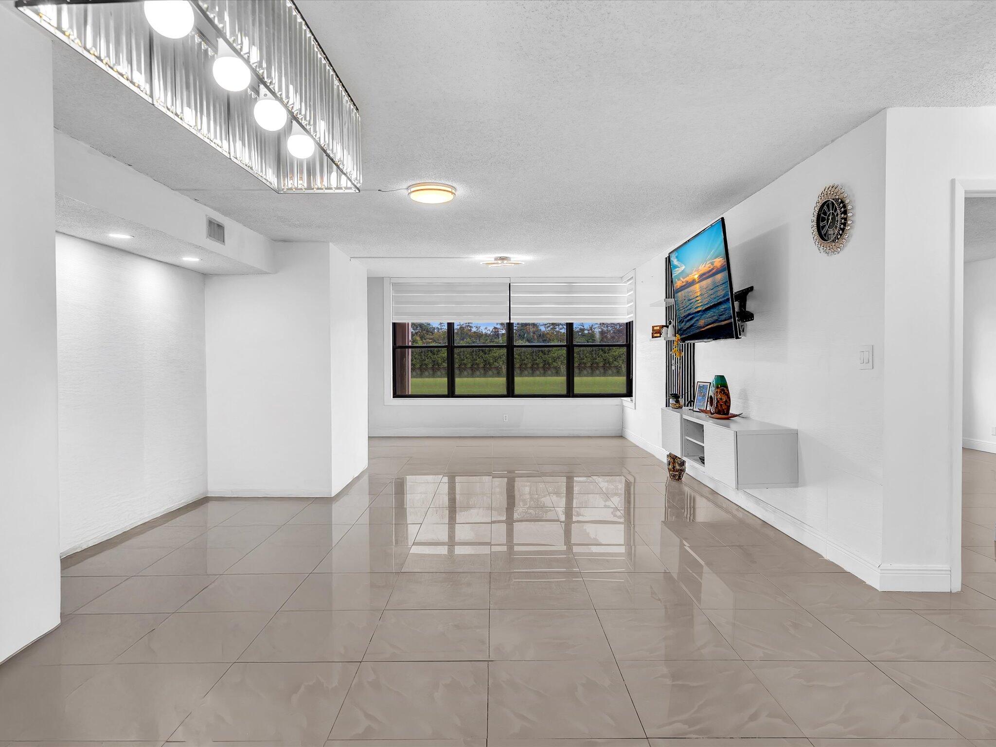 APPLEWOOD VILLAGE I-A CONDO - Residential