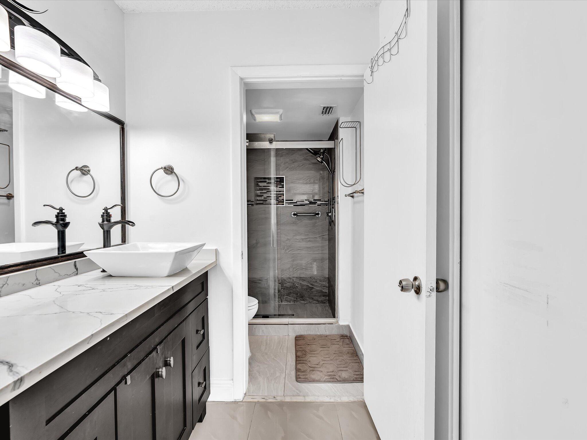 APPLEWOOD VILLAGE I-A CONDO - Residential