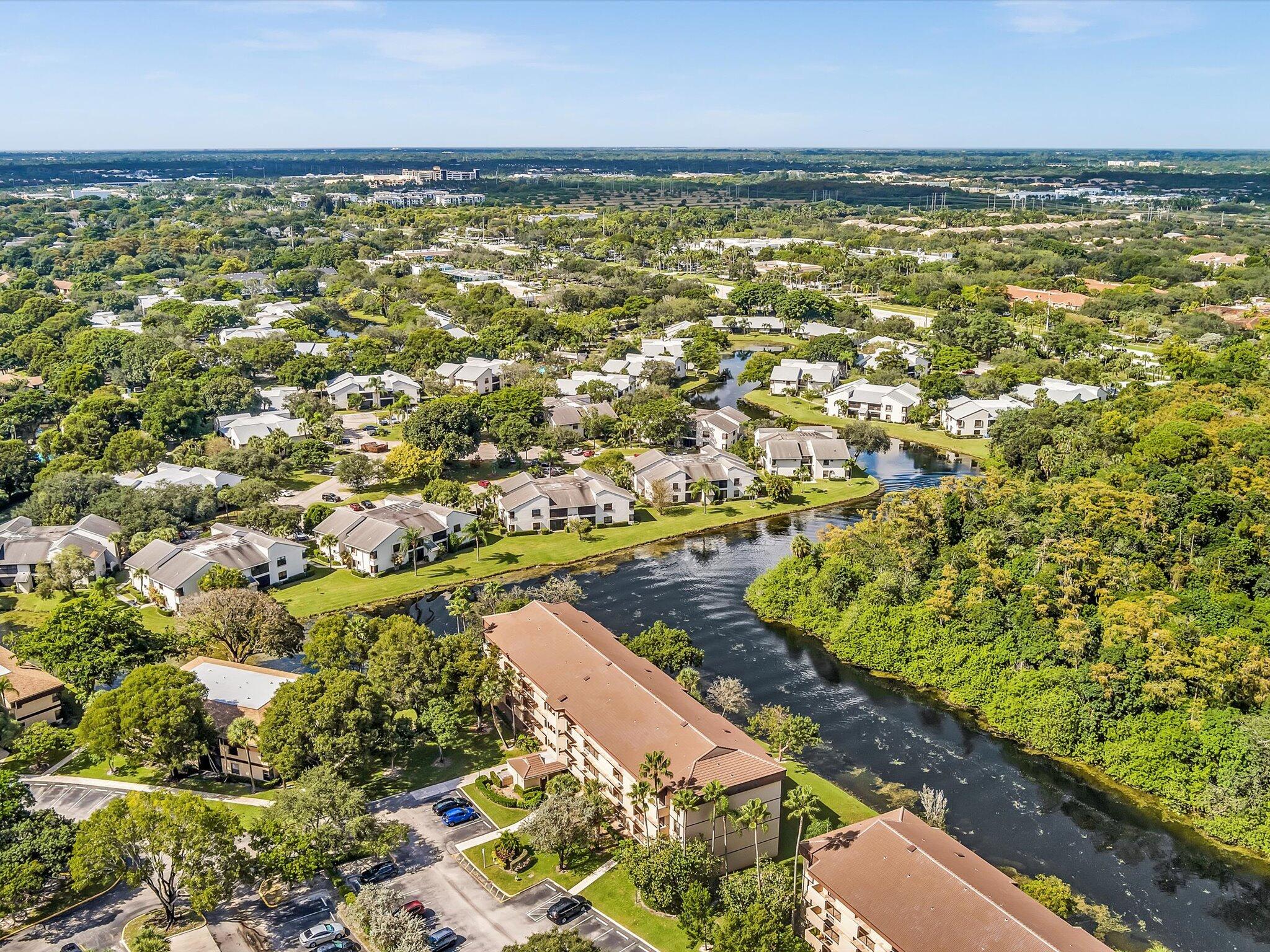 APPLEWOOD VILLAGE I-A CONDO - Residential