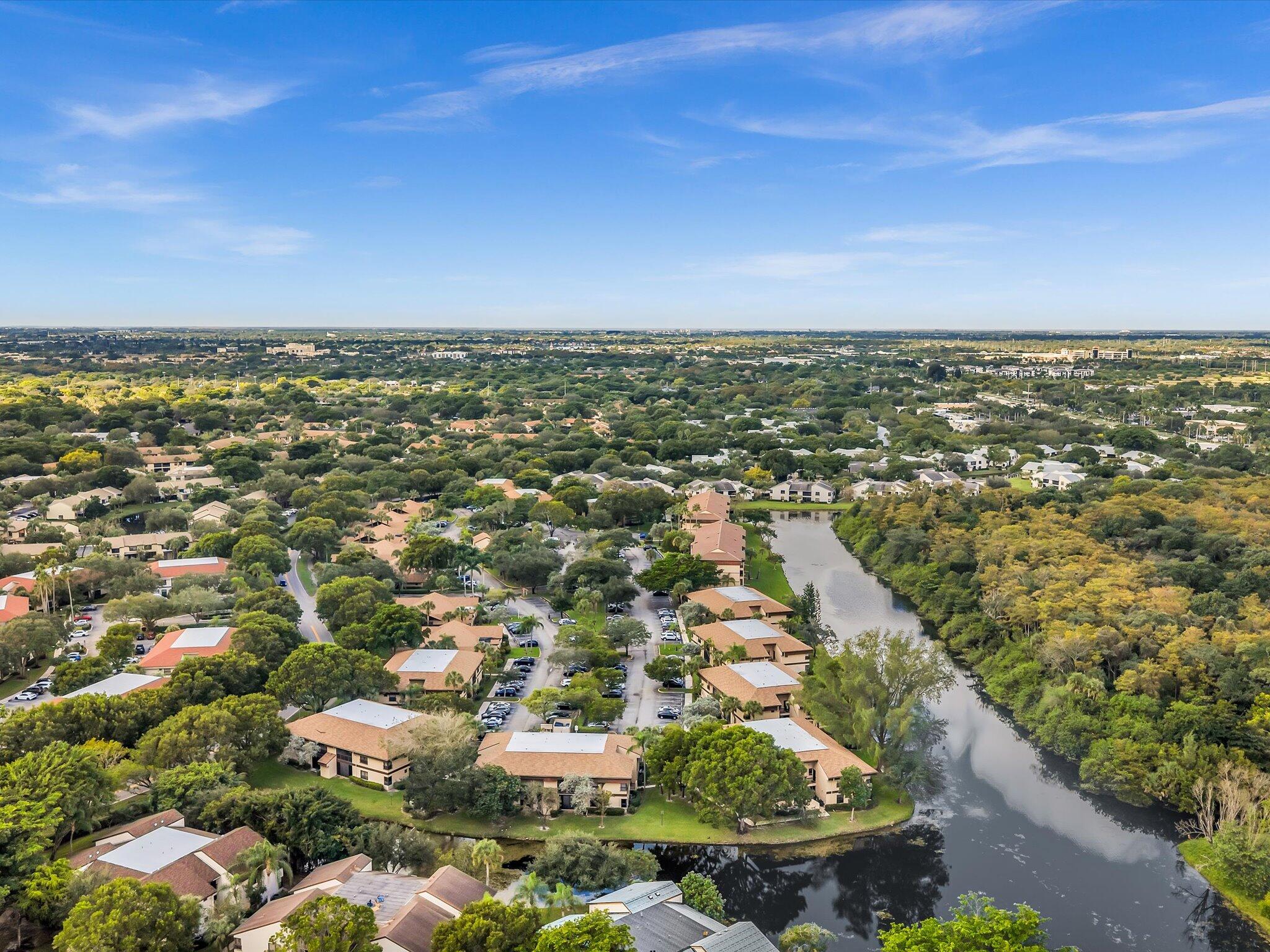 APPLEWOOD VILLAGE I-A CONDO - Residential