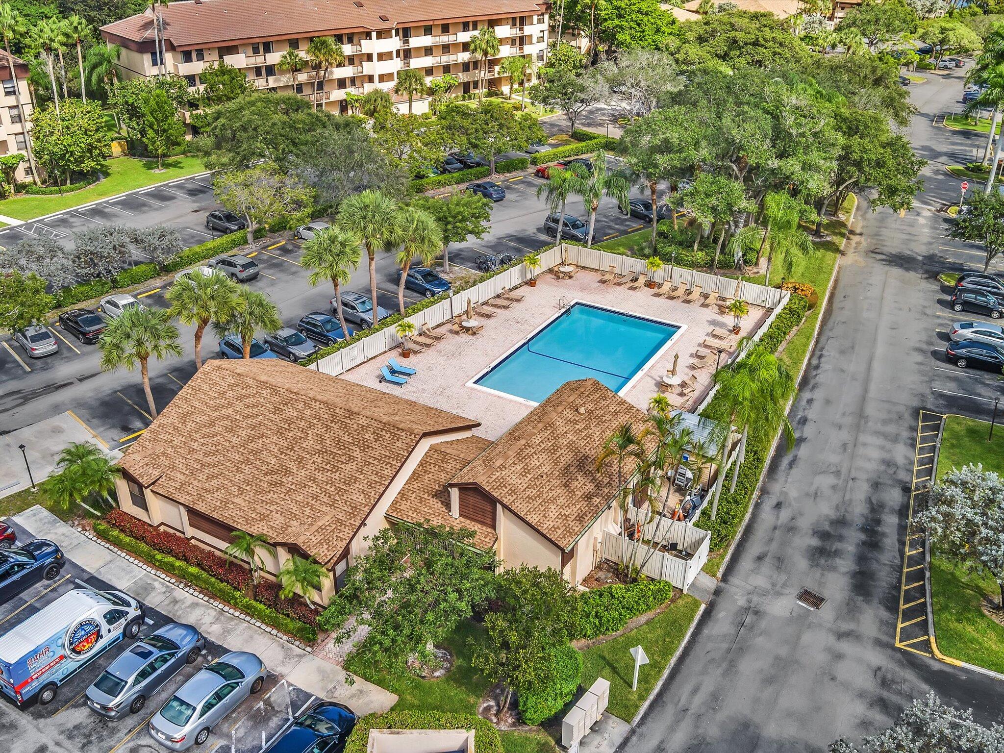 APPLEWOOD VILLAGE I-A CONDO - Residential