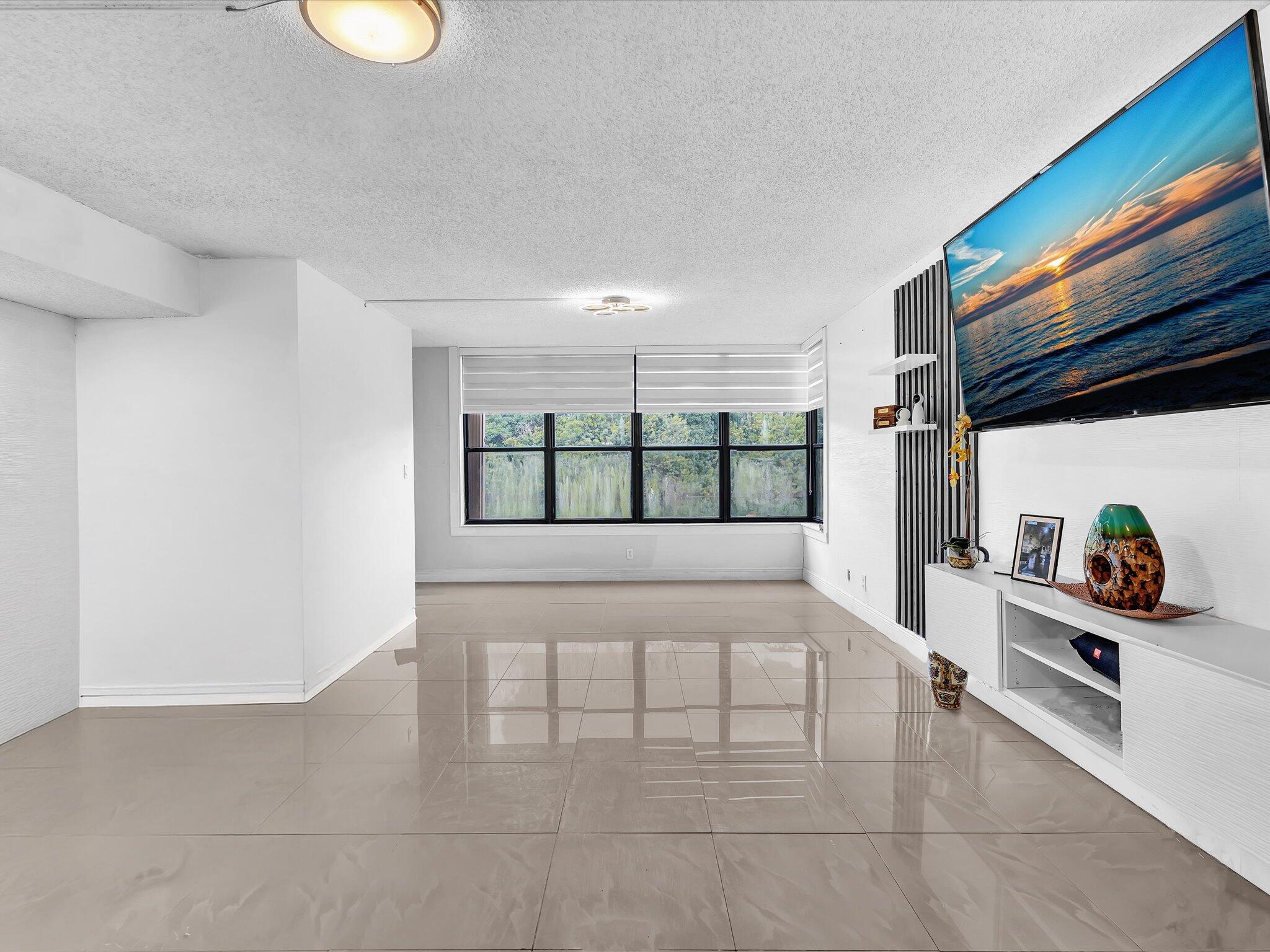 APPLEWOOD VILLAGE I-A CONDO - Residential