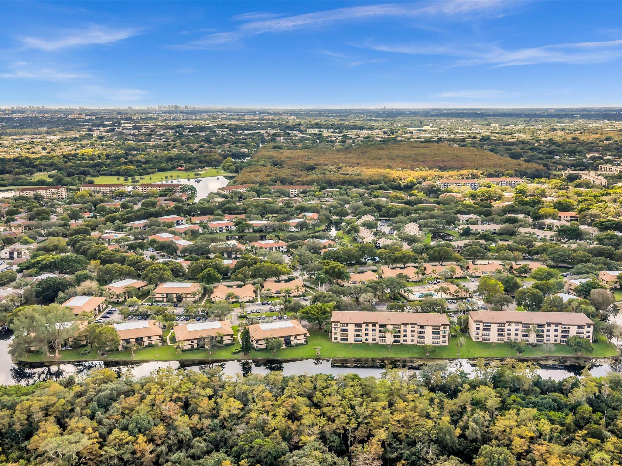 APPLEWOOD VILLAGE I-A CONDO - Residential