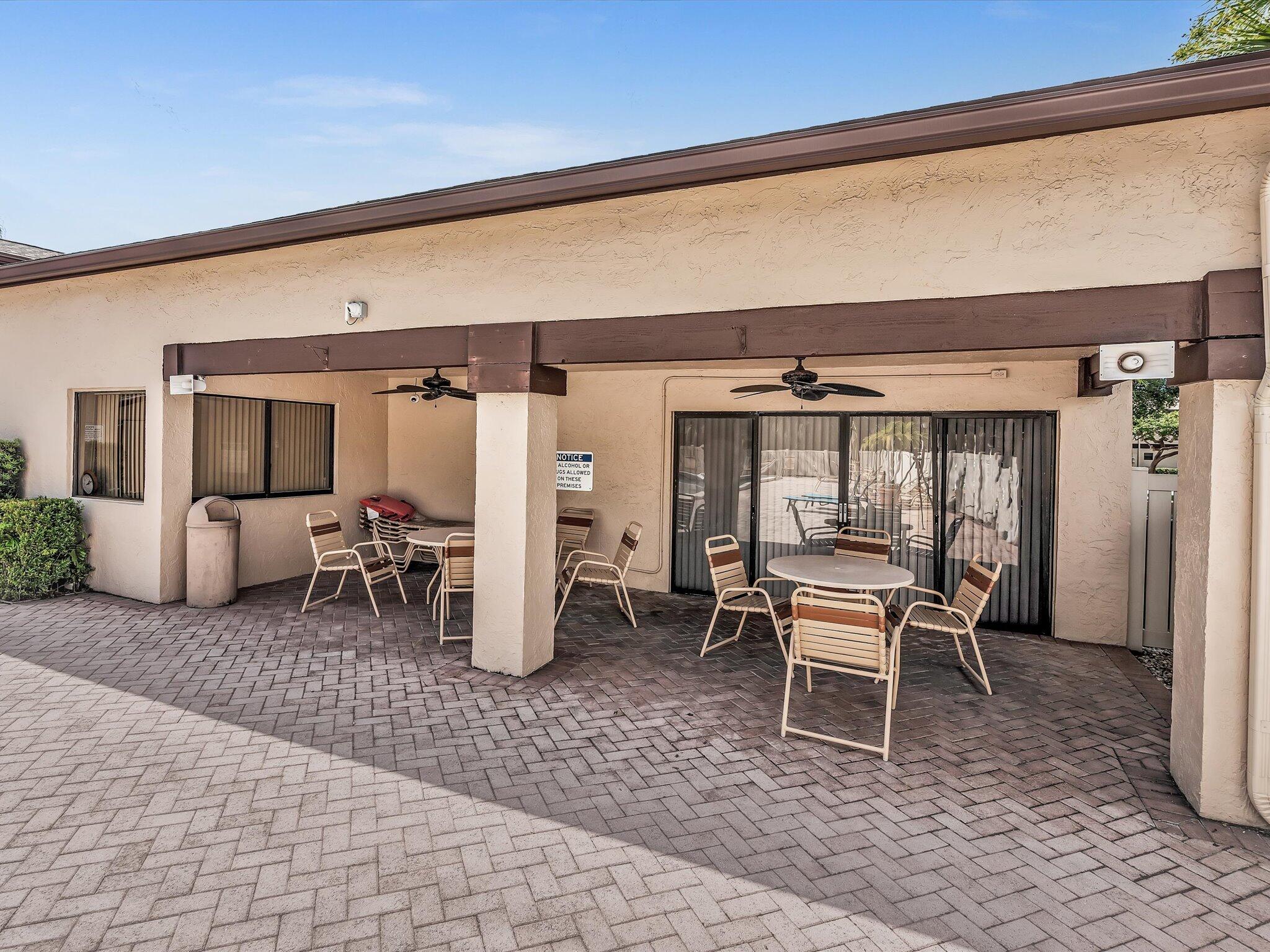 APPLEWOOD VILLAGE I-A CONDO - Residential
