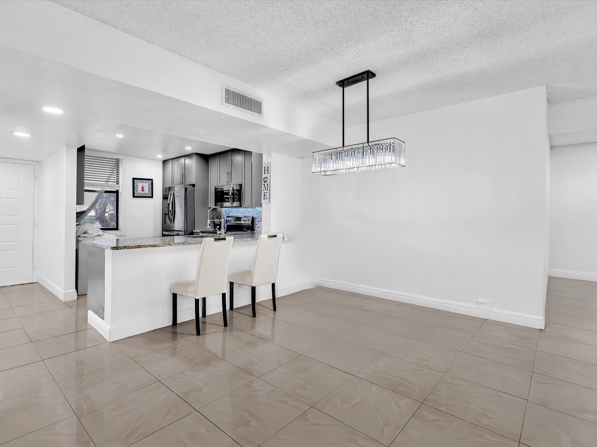 APPLEWOOD VILLAGE I-A CONDO - Residential