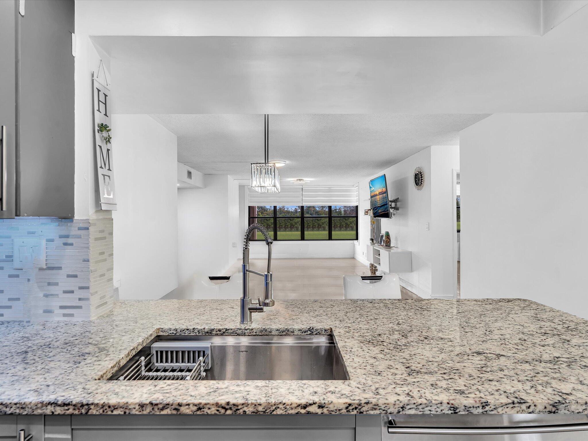 APPLEWOOD VILLAGE I-A CONDO - Residential