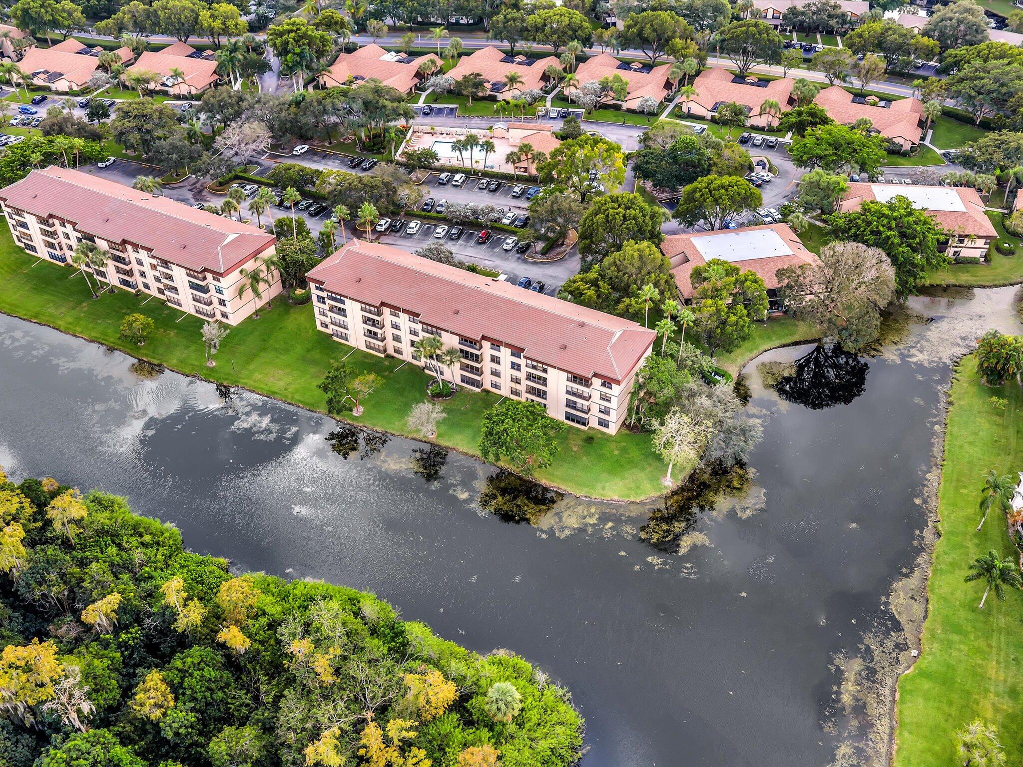 APPLEWOOD VILLAGE I-A CONDO - Residential