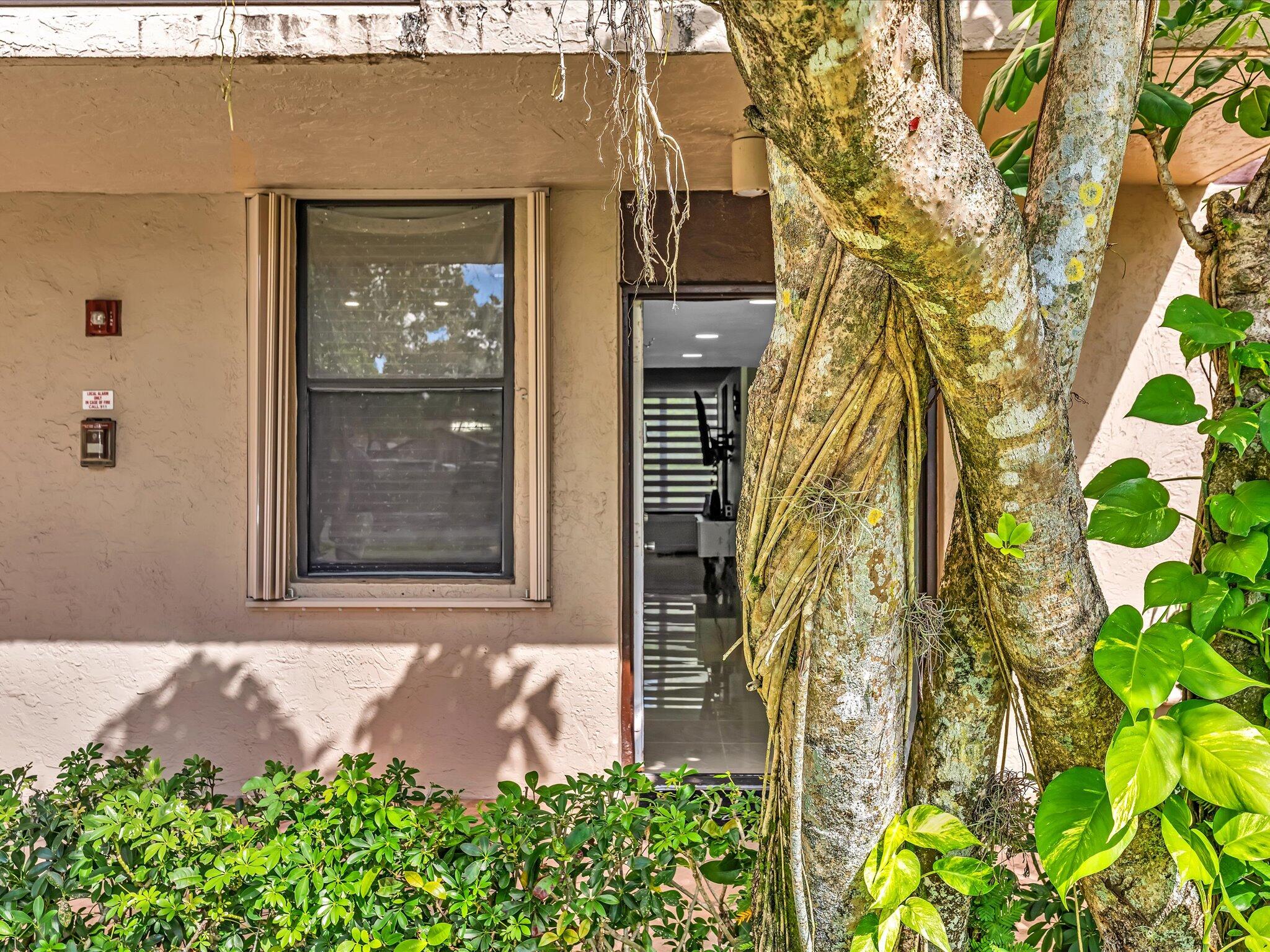 APPLEWOOD VILLAGE I-A CONDO - Residential