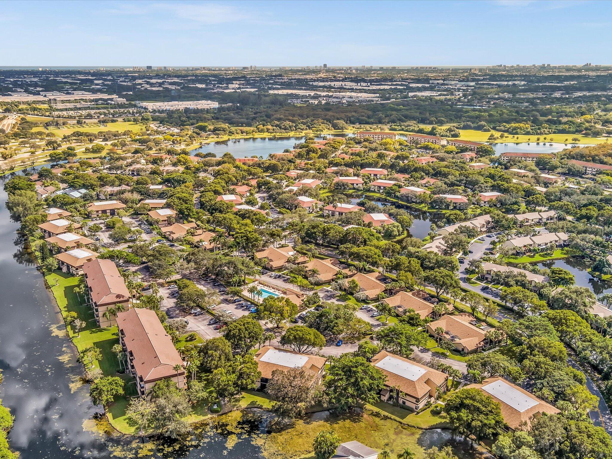 APPLEWOOD VILLAGE I-A CONDO - Residential