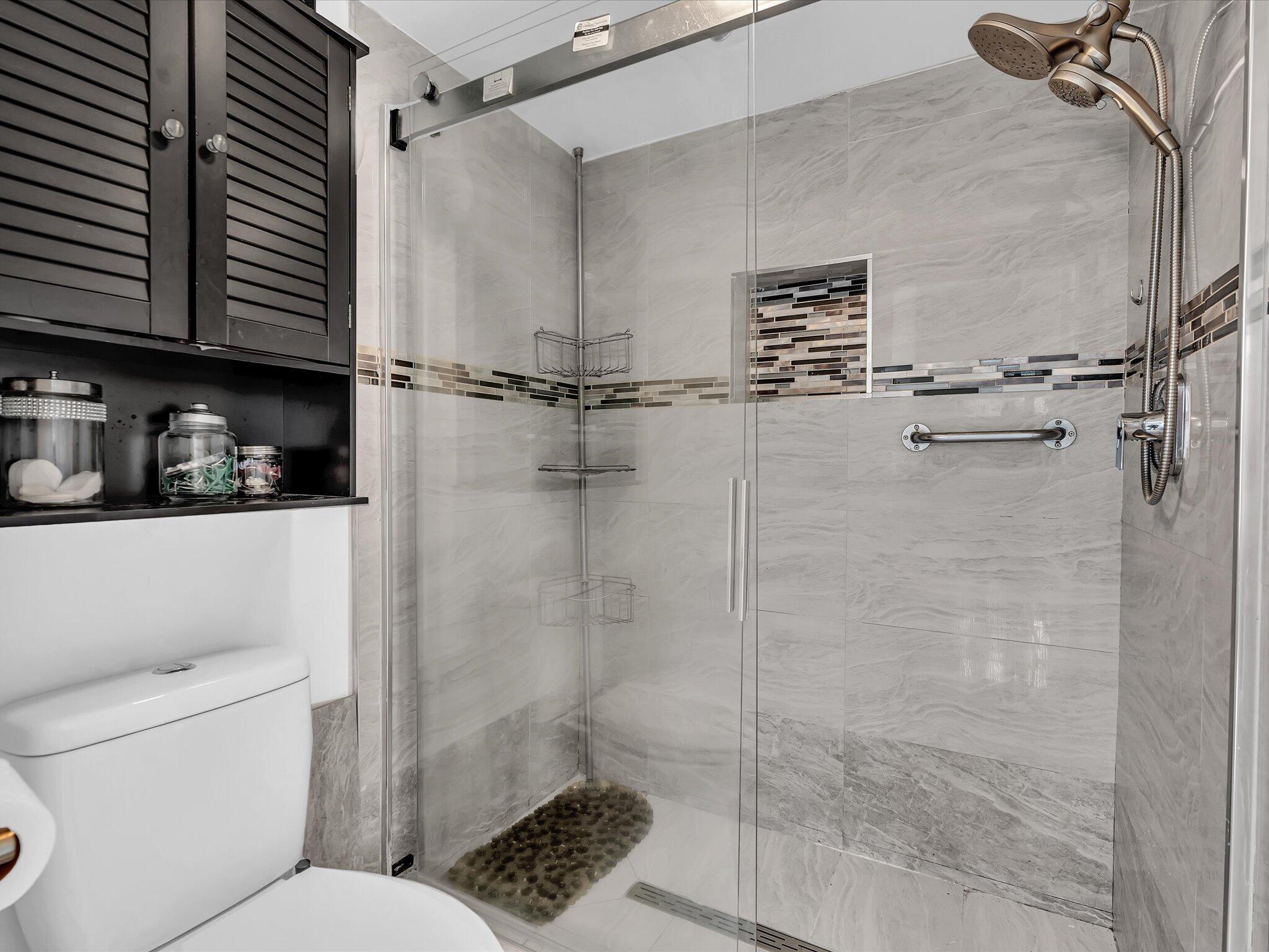APPLEWOOD VILLAGE I-A CONDO - Residential