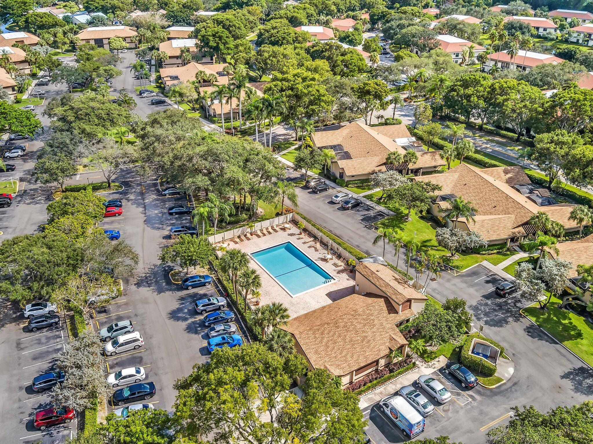 APPLEWOOD VILLAGE I-A CONDO - Residential