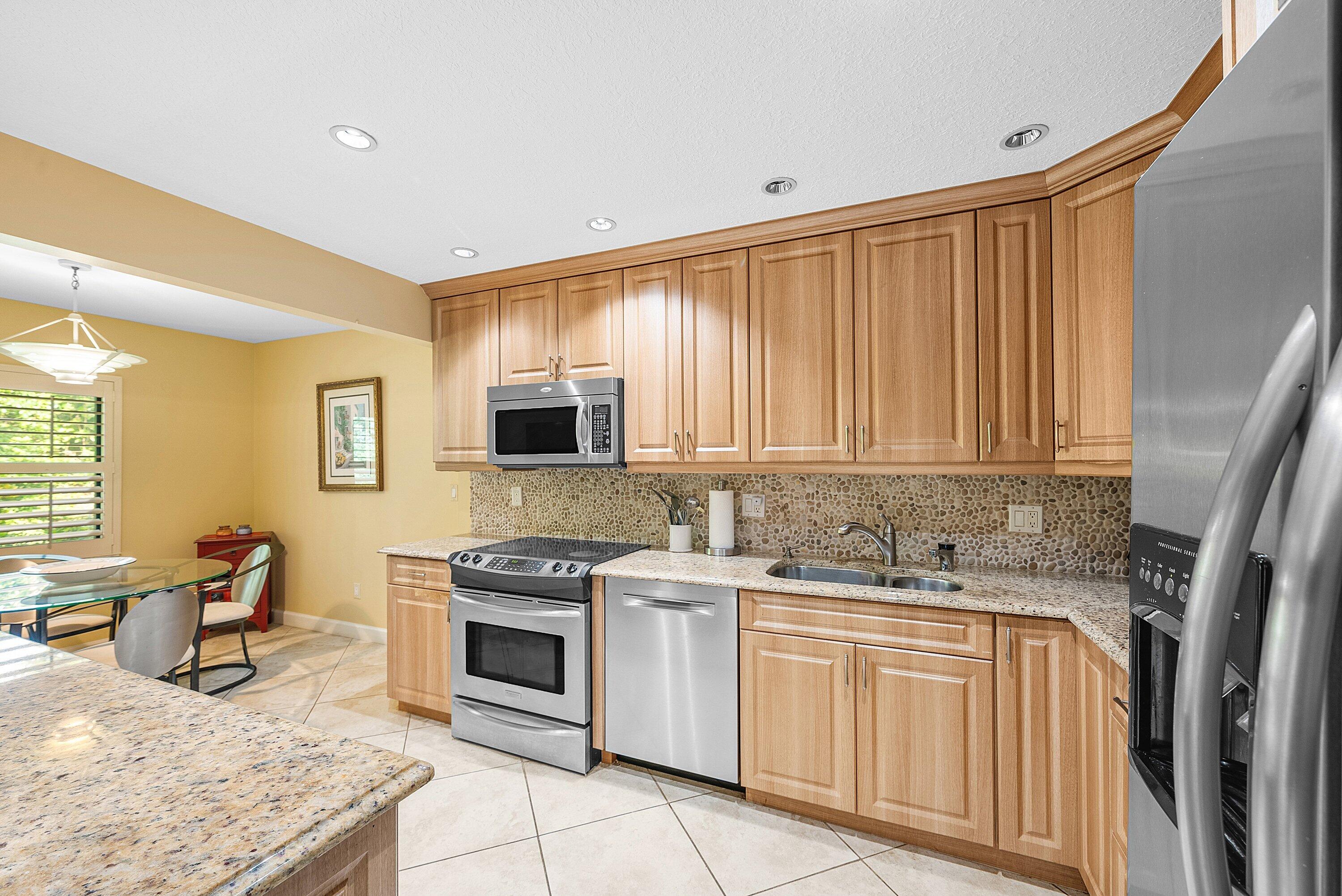 WESTGATE AT HUNTERS RUN - Residential