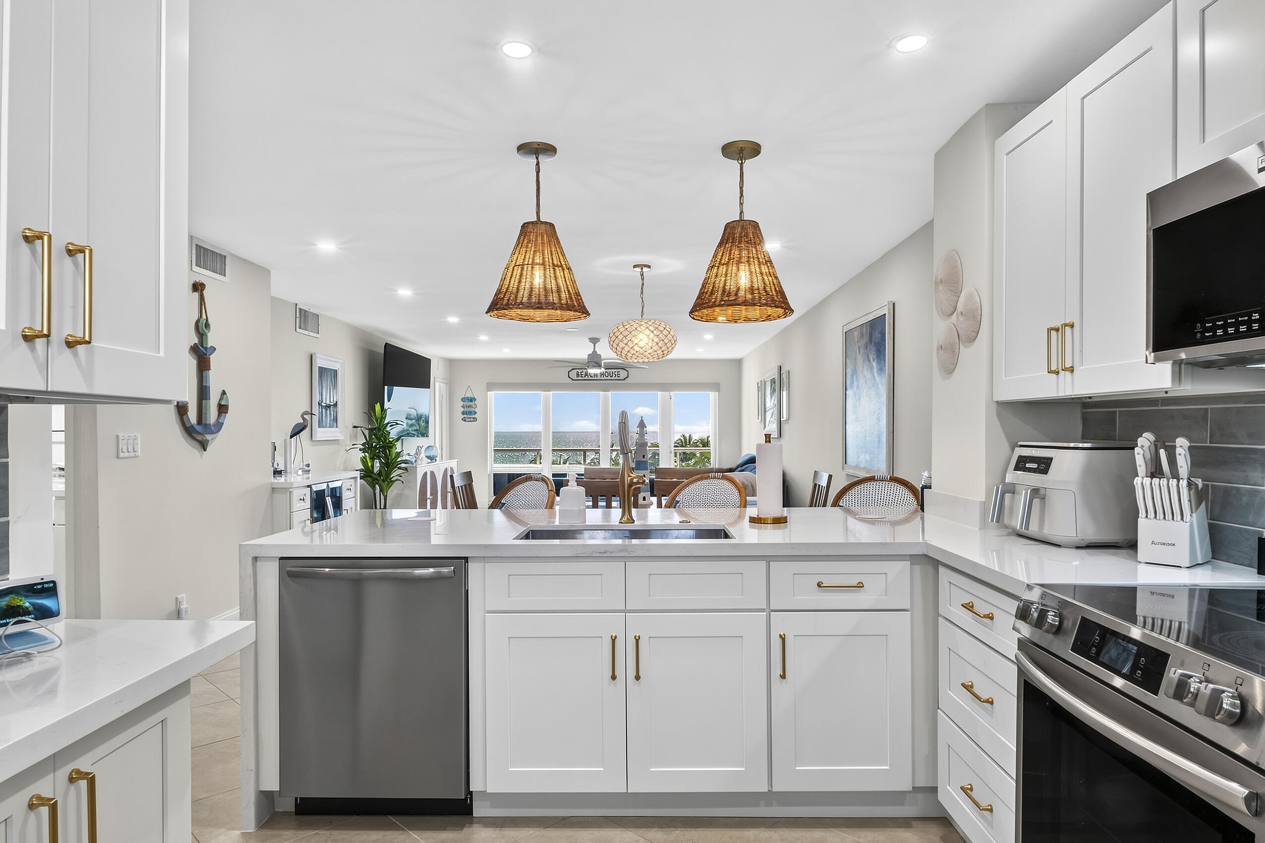 SEA MONARCH CONDO - Residential