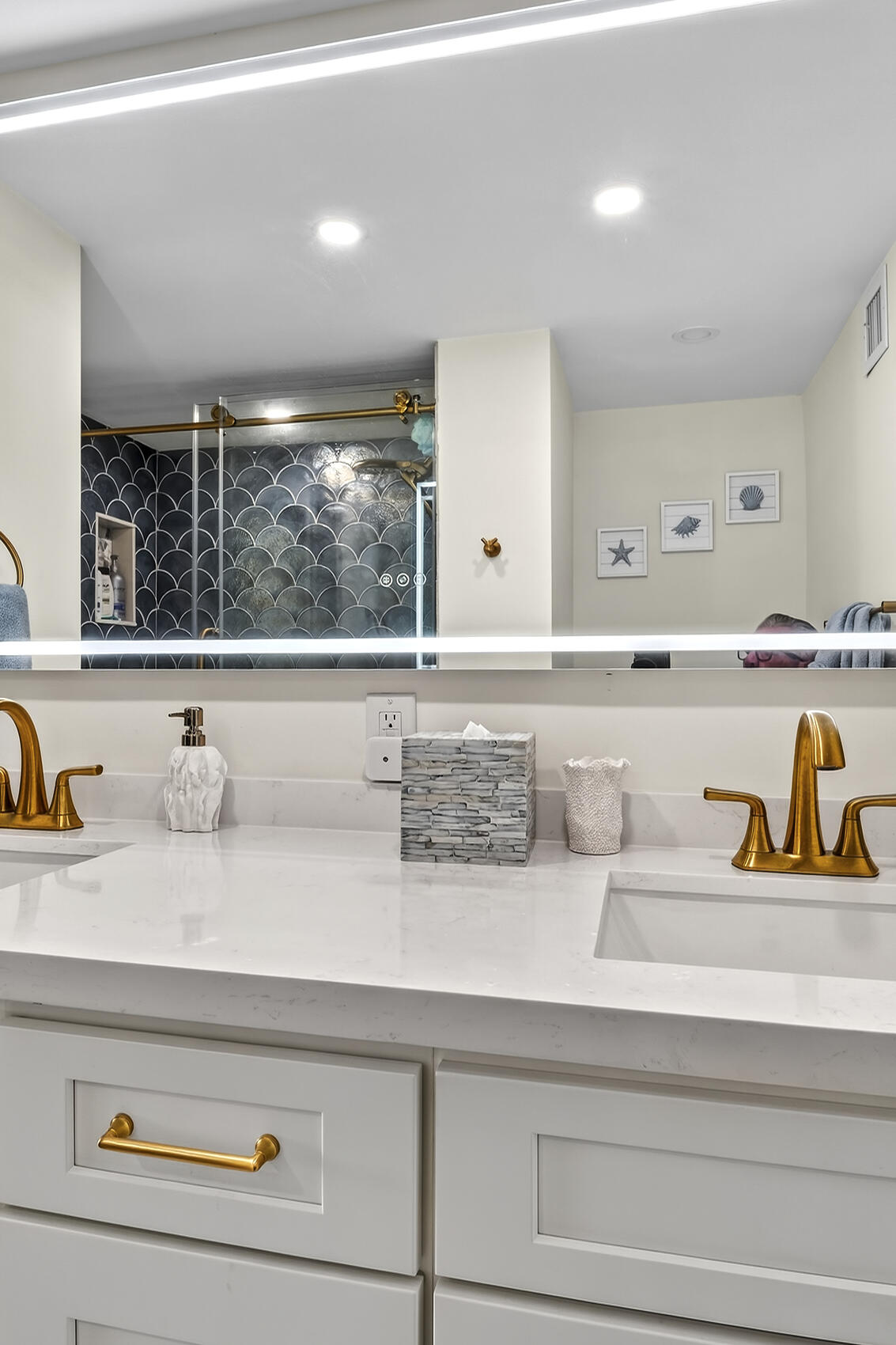 SEA MONARCH CONDO - Residential