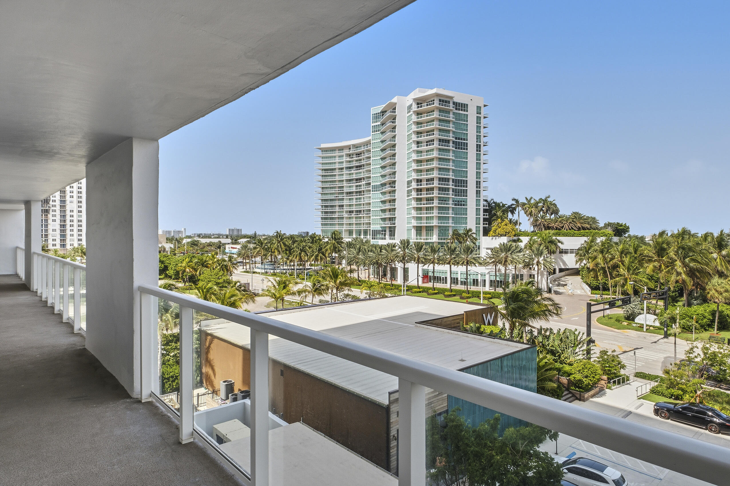 SEA MONARCH CONDO - Residential